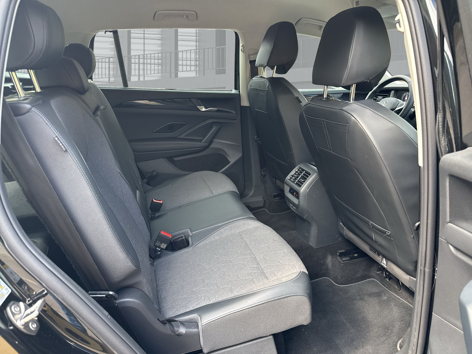 VW Tayron 2.0 TDI SCR Life 4Motion DSG-image-23