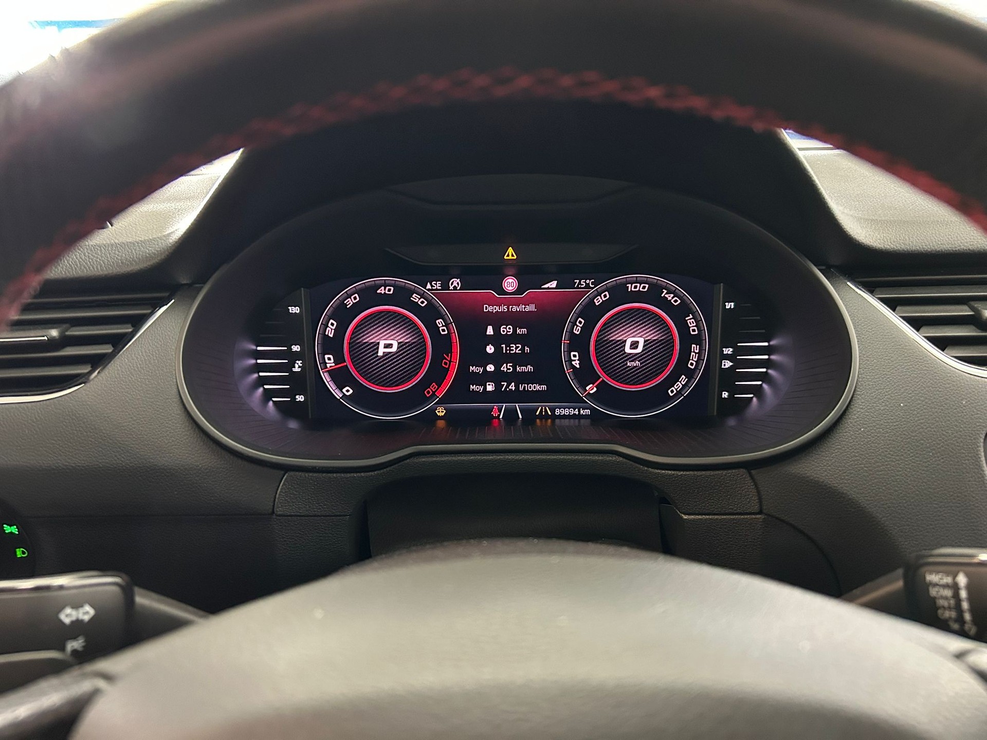 SKODA Octavia Combi 2.0 TSI RS Final Edition DSG-image-9
