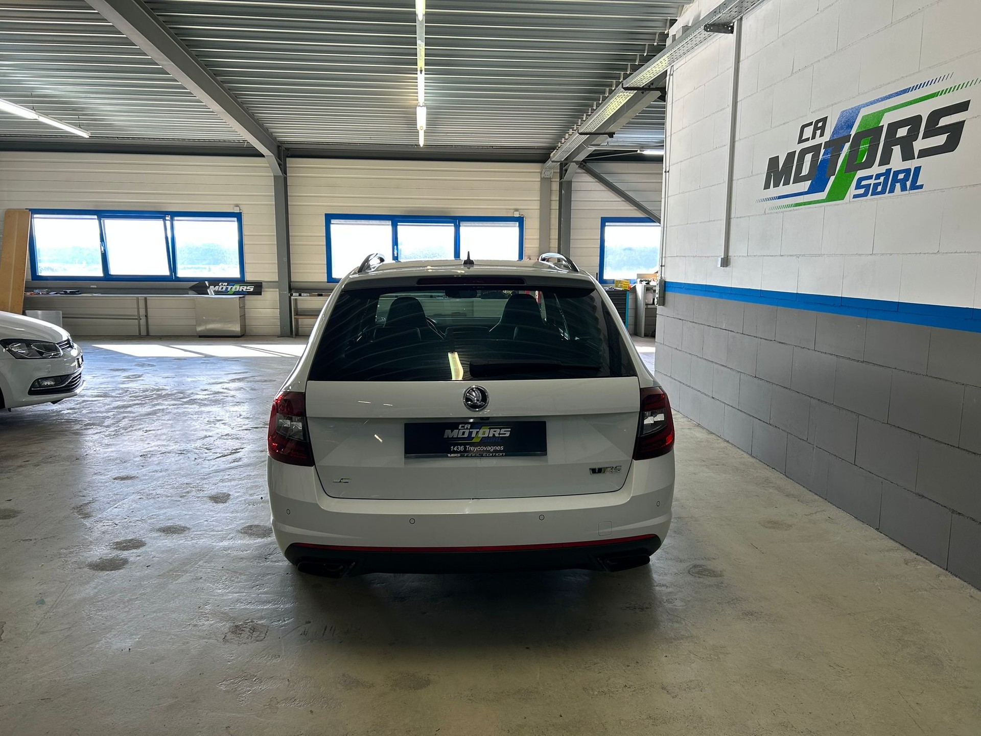 SKODA Octavia Combi 2.0 TSI RS Final Edition DSG-image-5