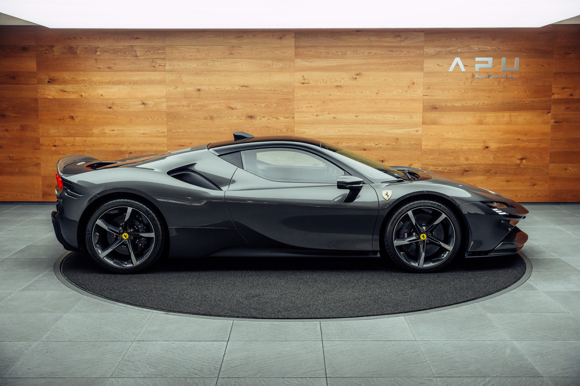 FERRARI SF90 Stradale Assetto Fiorano-image-9