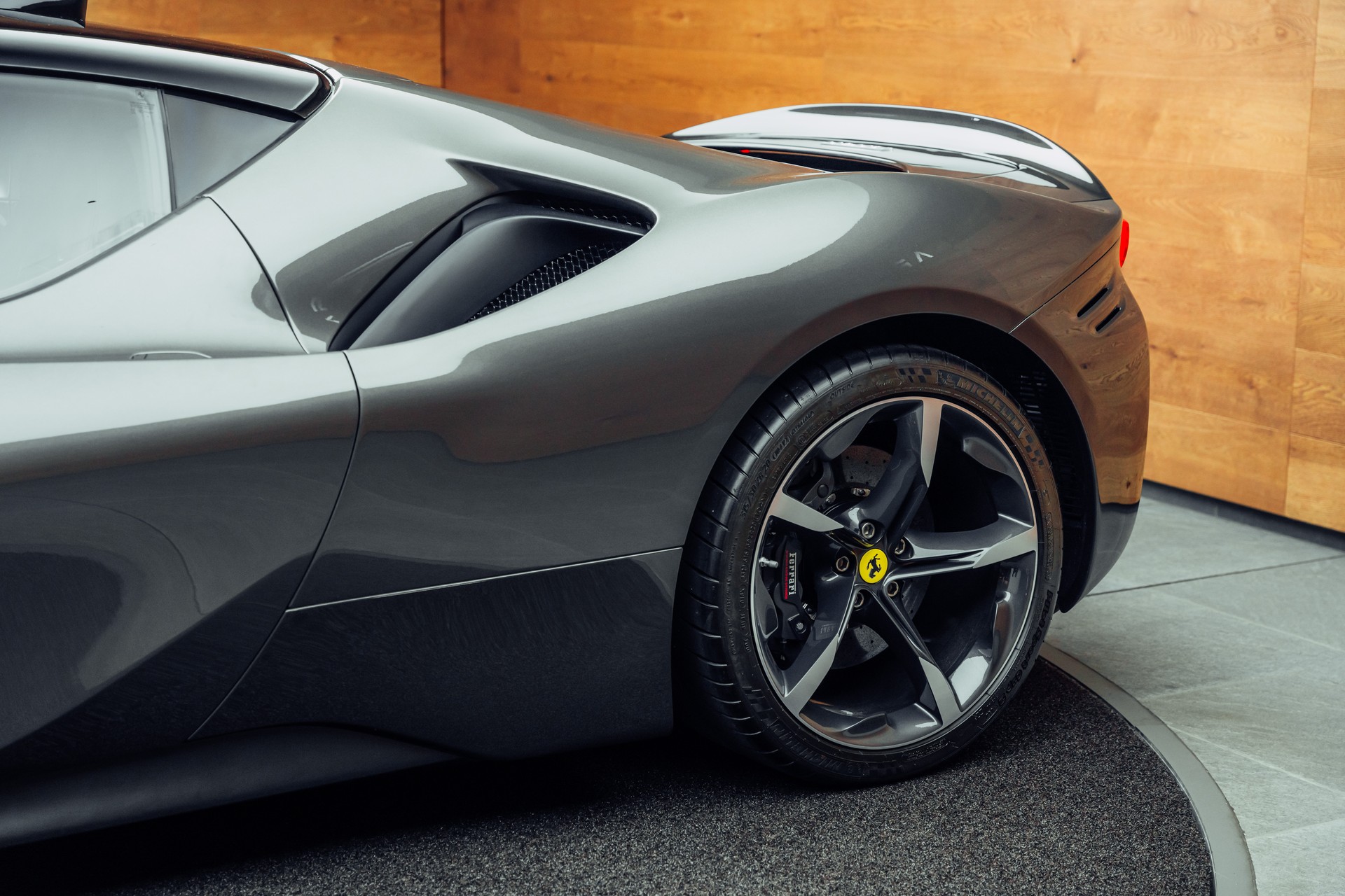 FERRARI SF90 Stradale Assetto Fiorano-image-24