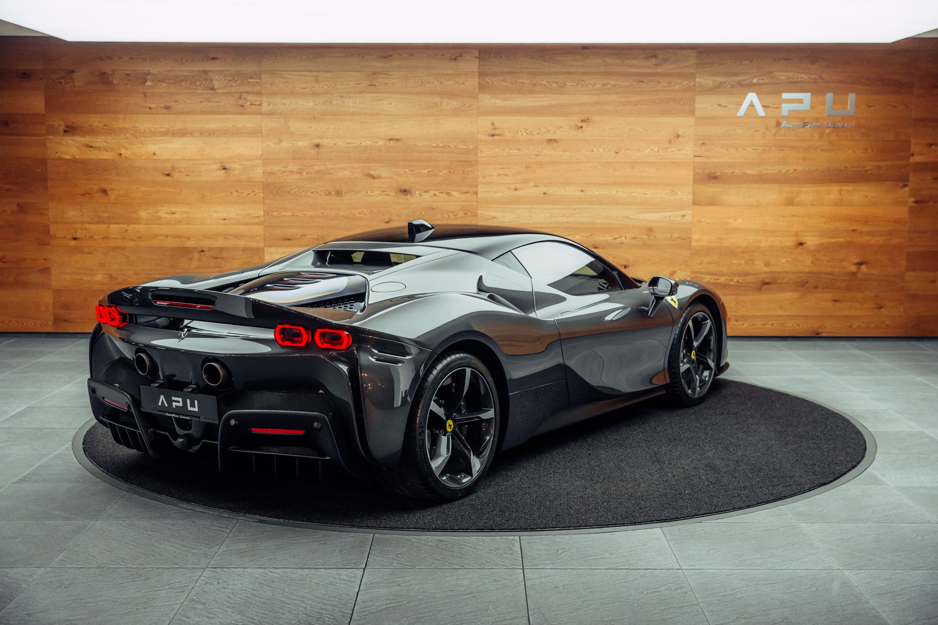 FERRARI SF90 Stradale Assetto Fiorano-image-1