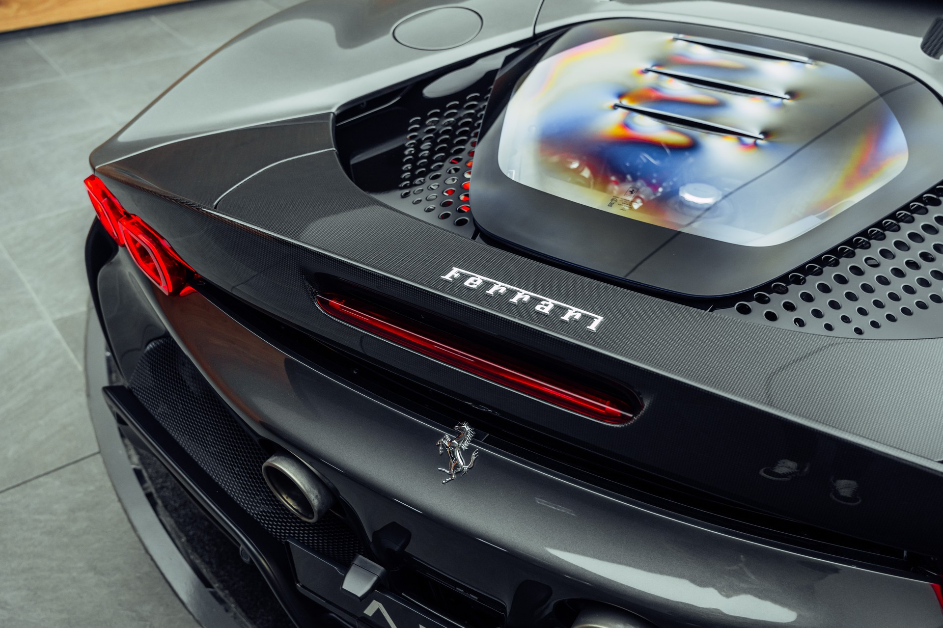 FERRARI SF90 Stradale Assetto Fiorano-image-18