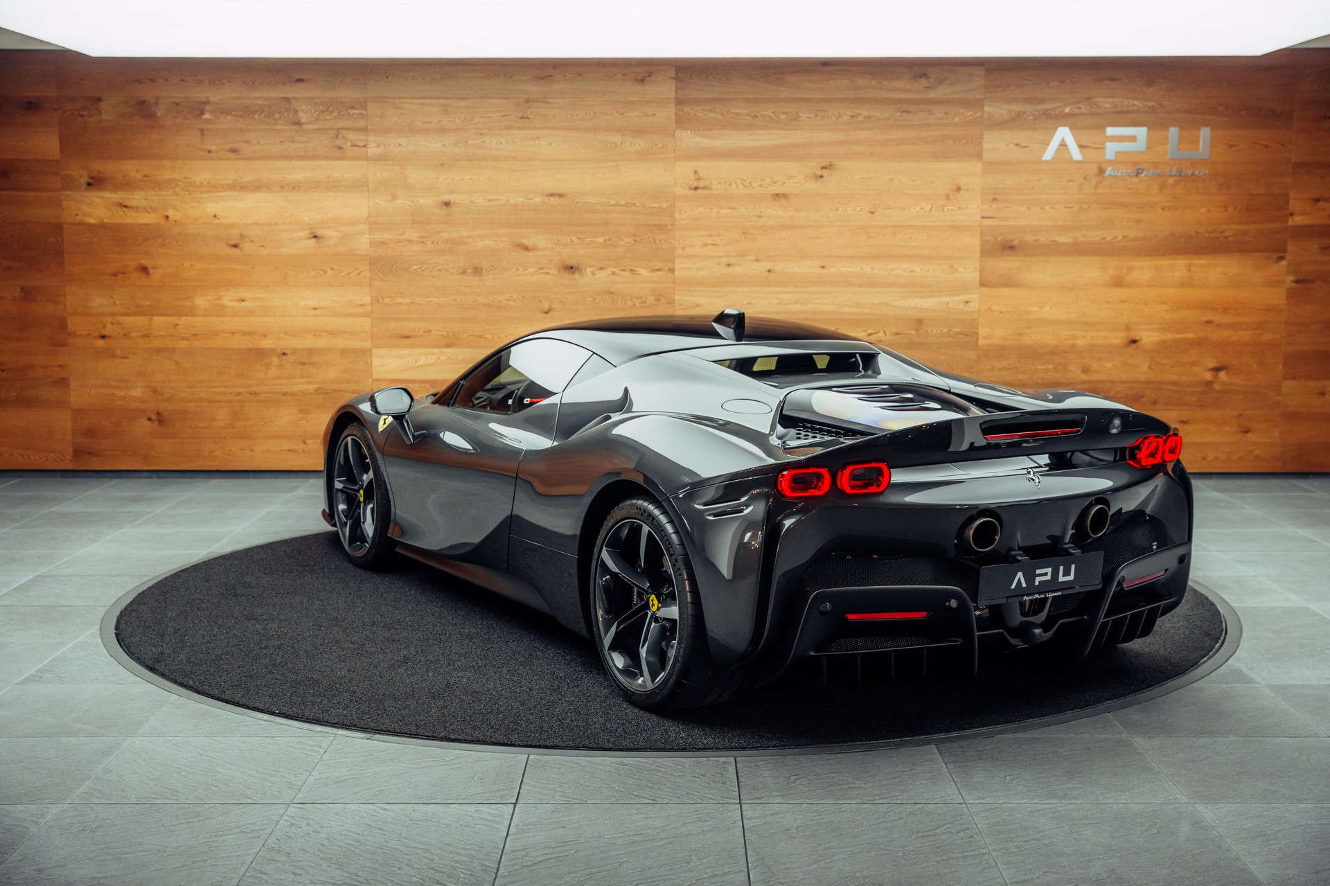 FERRARI SF90 Stradale Assetto Fiorano-image-2