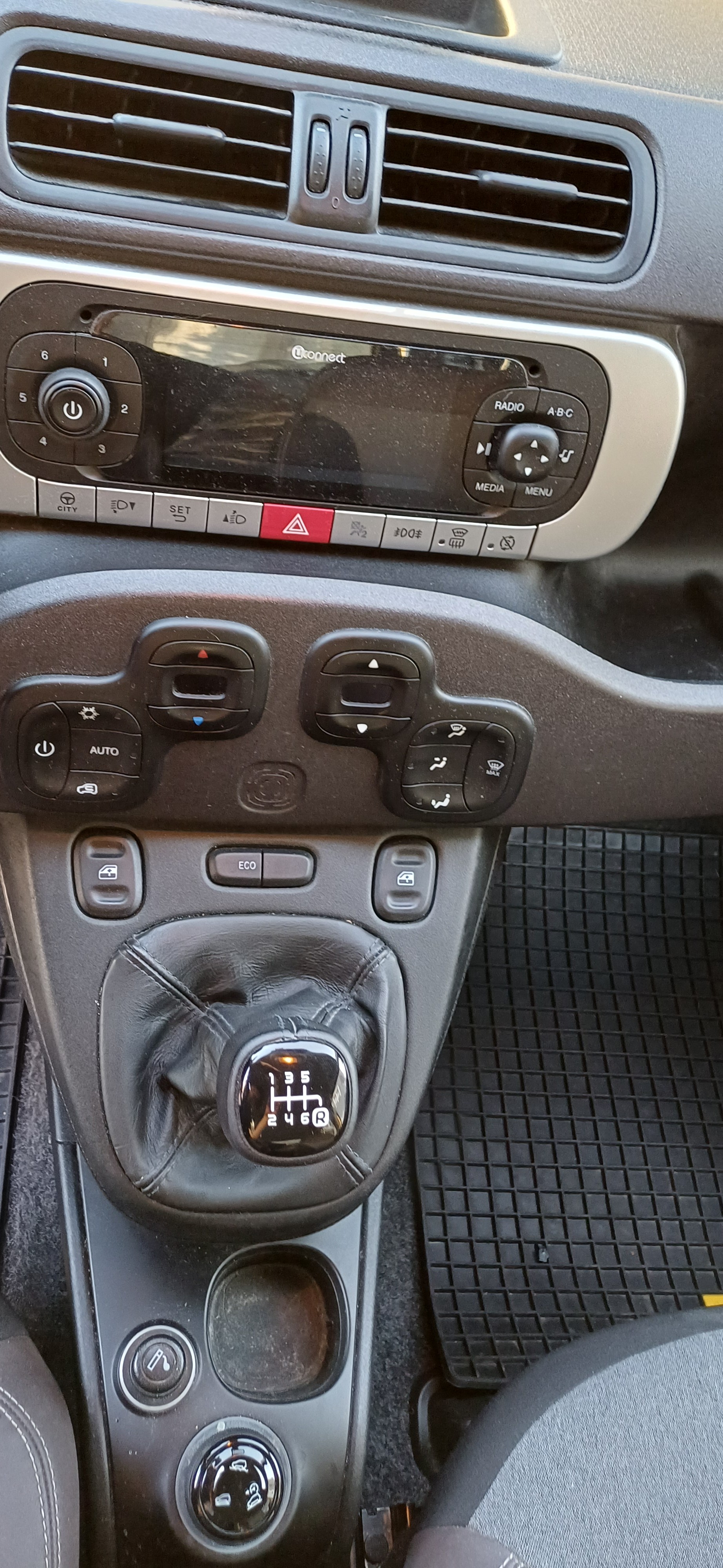 FIAT Panda 0.9 Twinair Turbo Cross 4x4-image-5