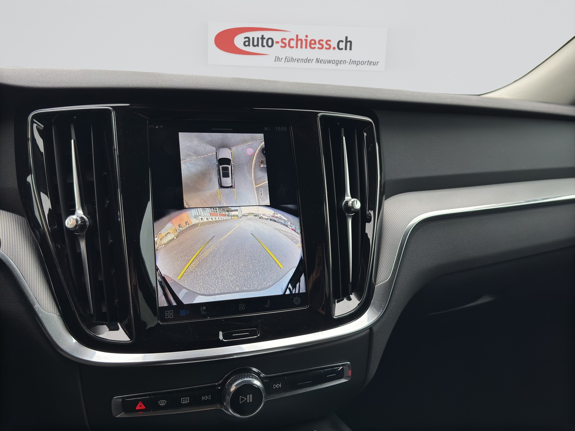 VOLVO V60 B4 Plus Dark DCT-image-13