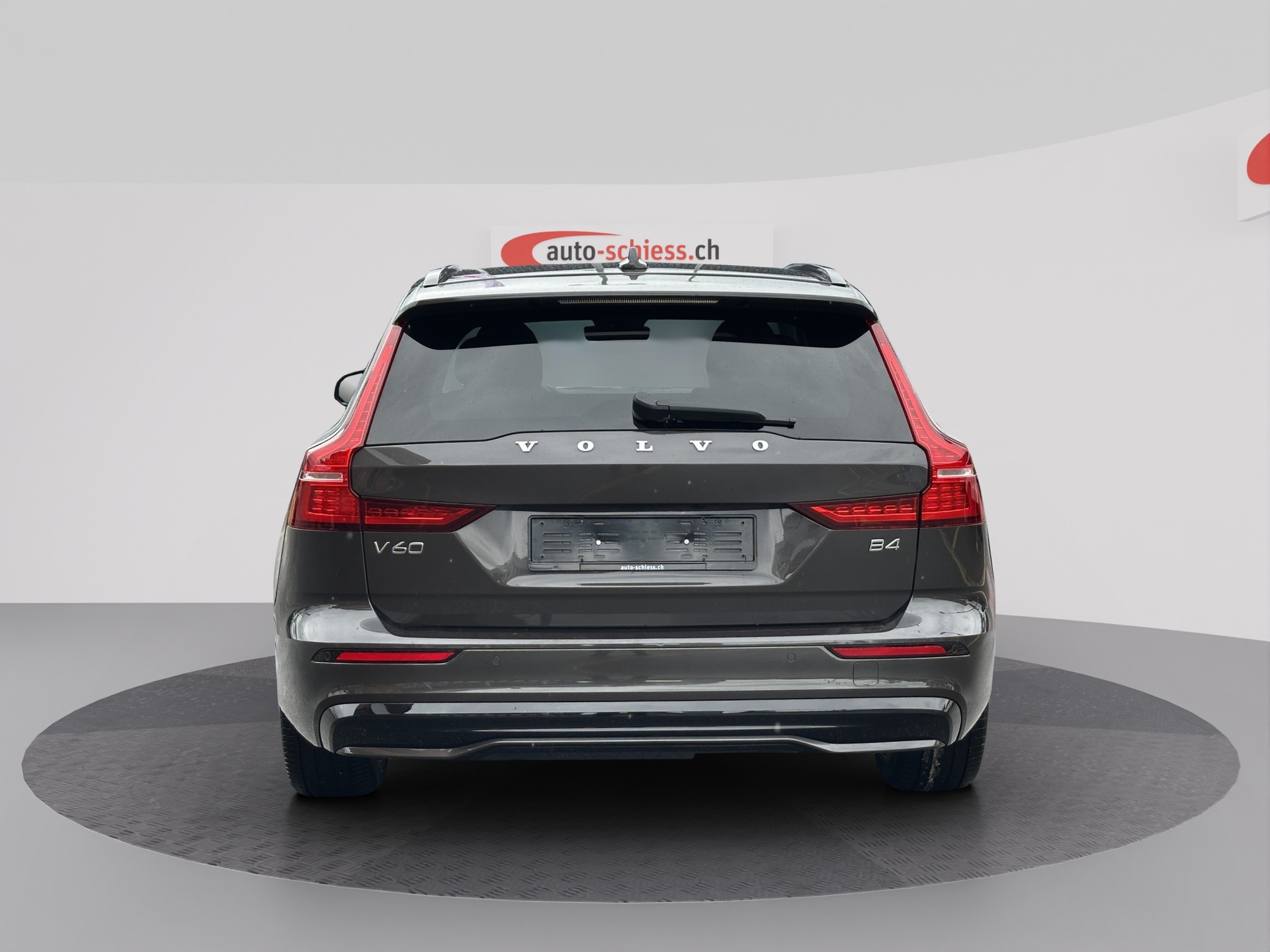 VOLVO V60 B4 Plus Dark DCT-image-3