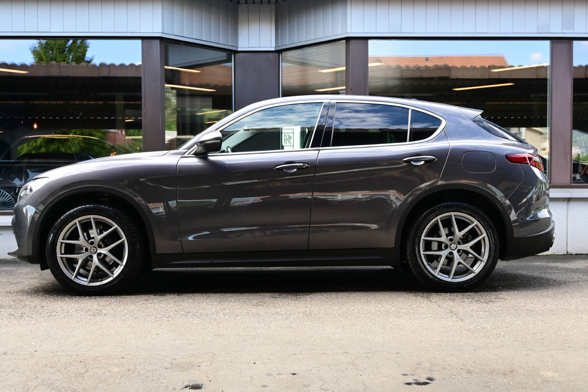 ALFA ROMEO Stelvio 2.0 Q4 280 Executive-showroom-element-2