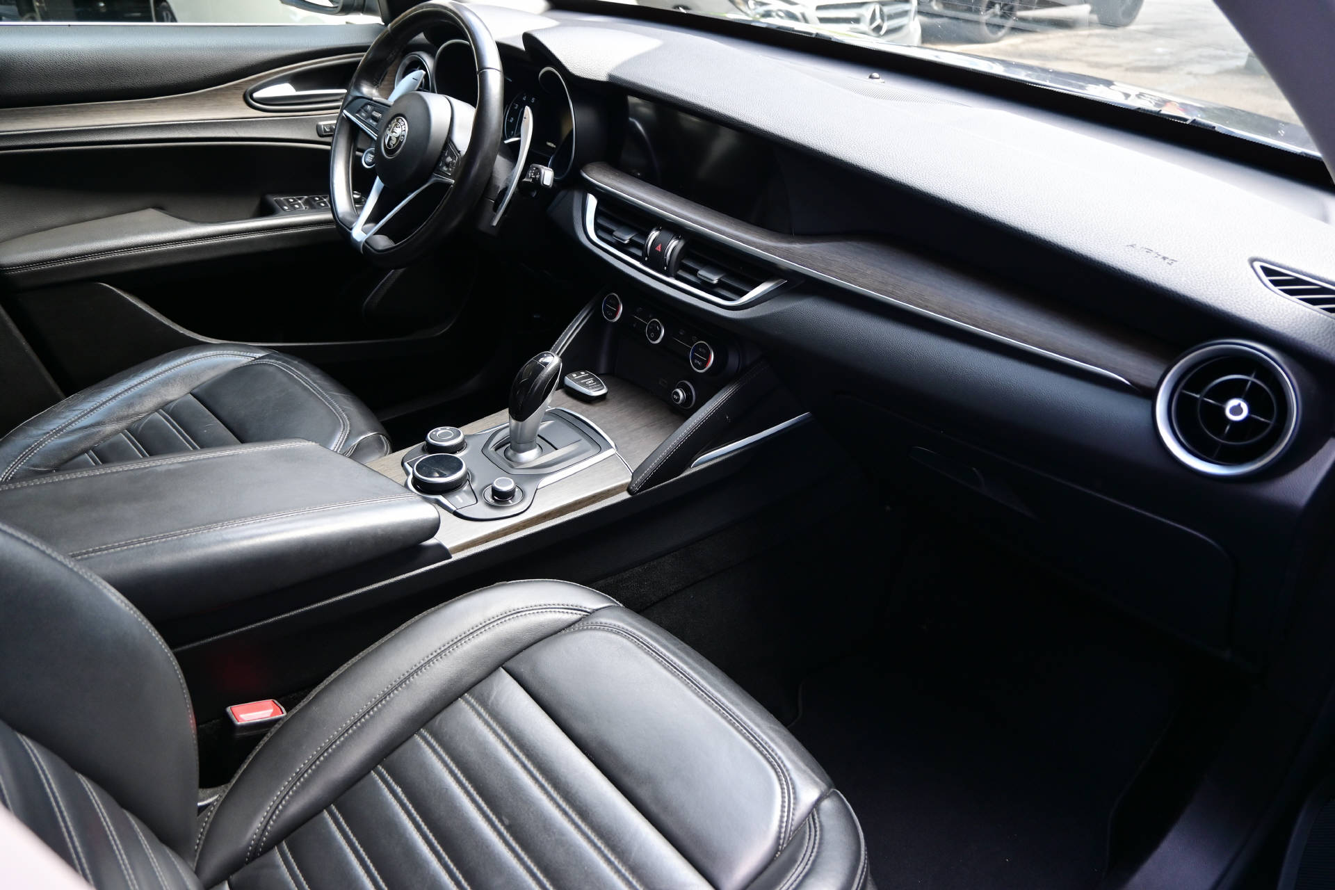 ALFA ROMEO Stelvio 2.0 Q4 280 Executive-image-10