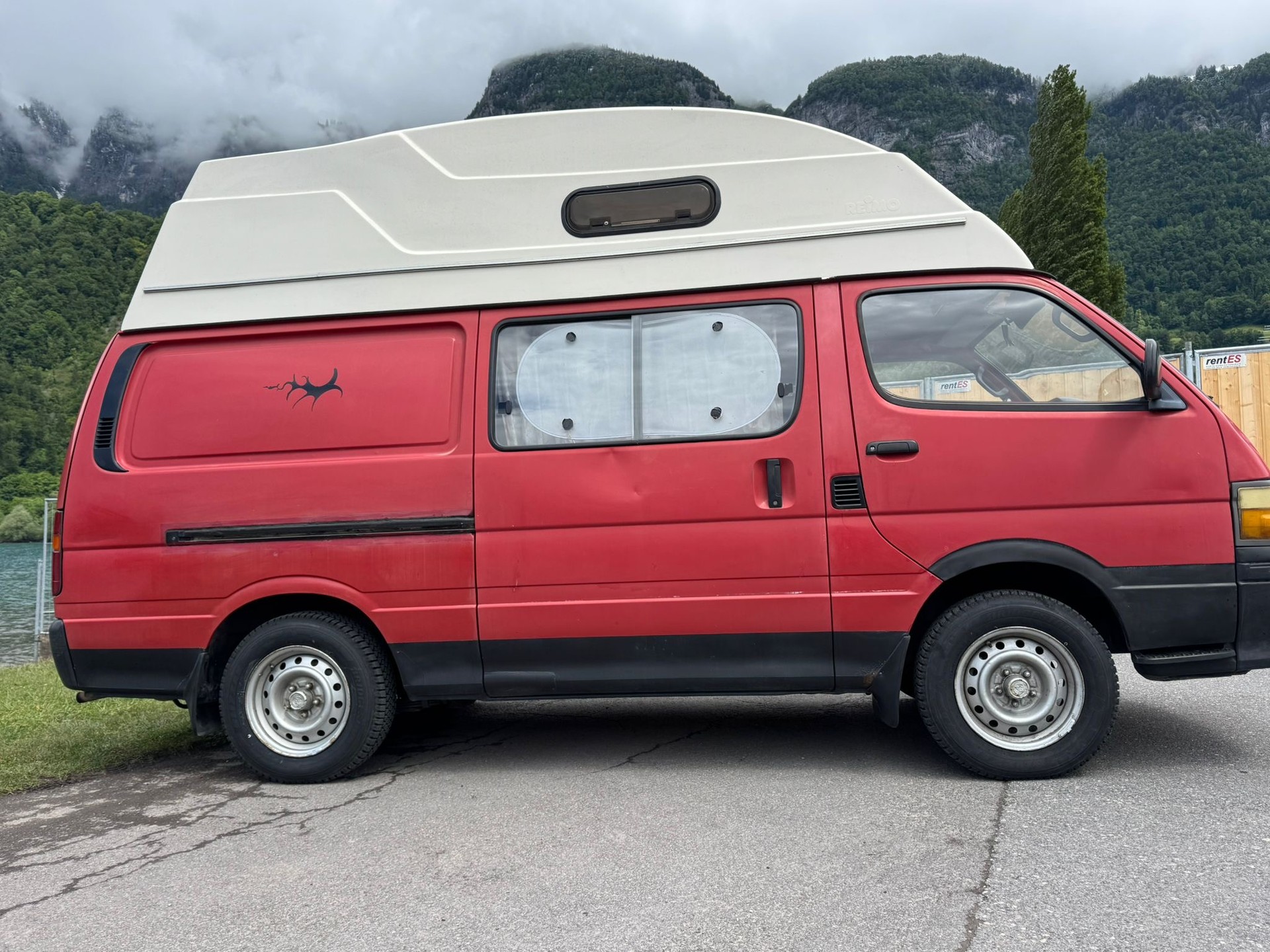 TOYOTA Hiace-image-5
