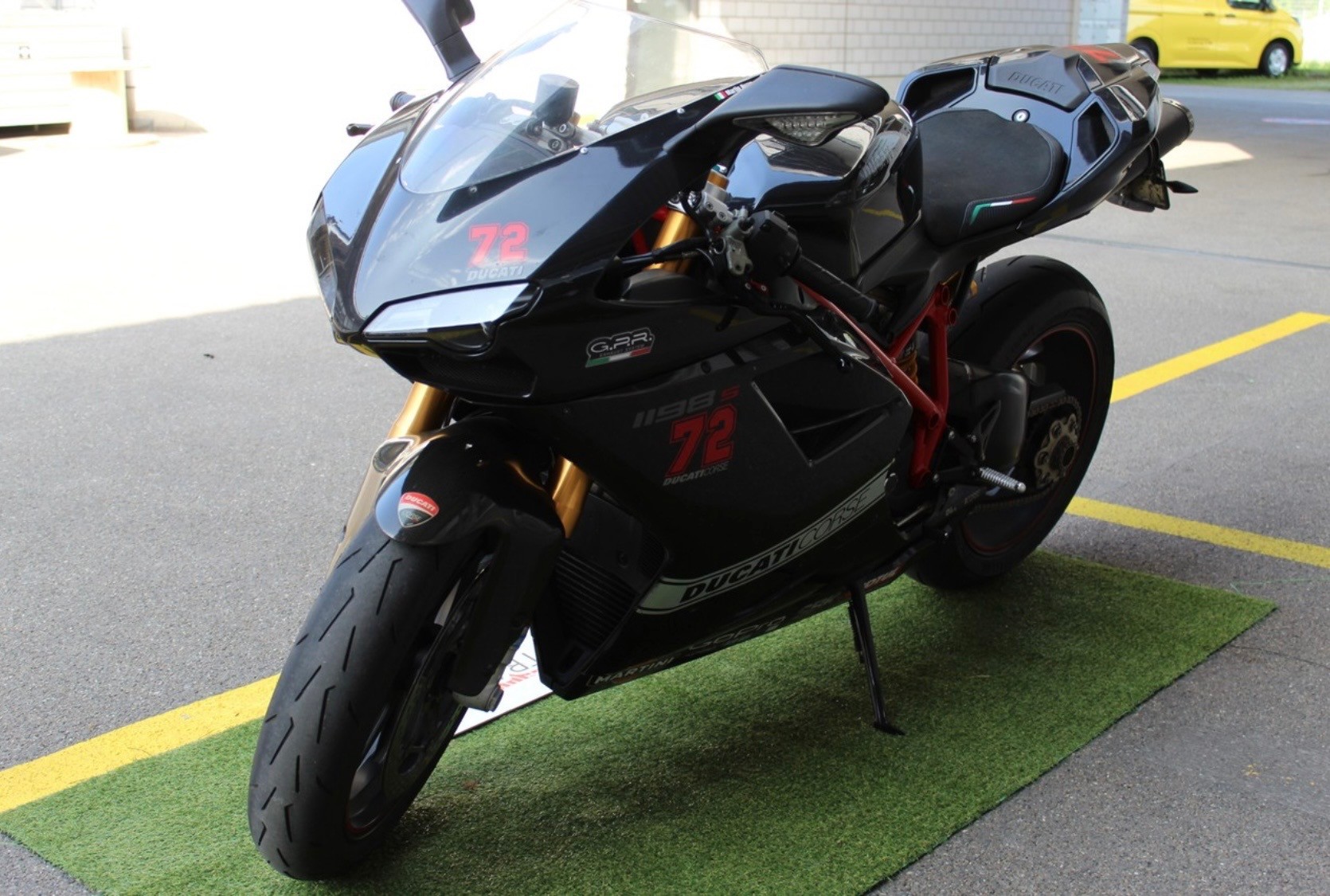DUCATI 1198 S-image-2