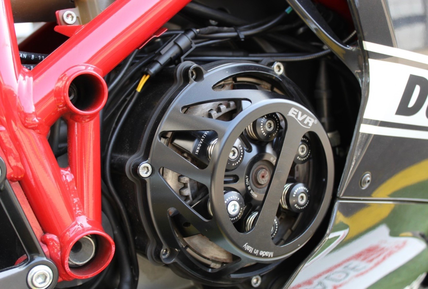 DUCATI 1198 S-image-8