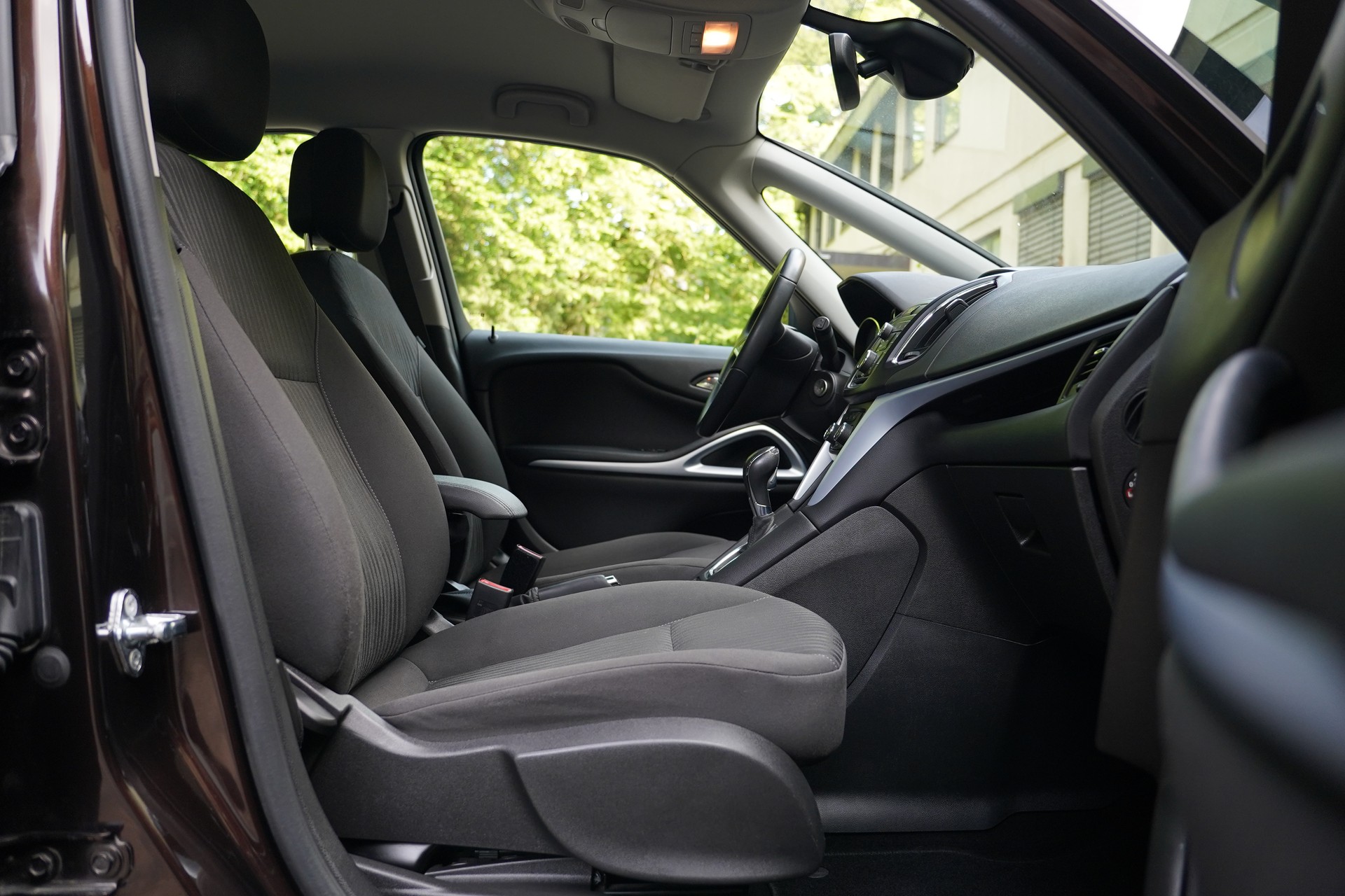 OPEL Zafira Tourer 2.0 CDTi Automatic-image-13