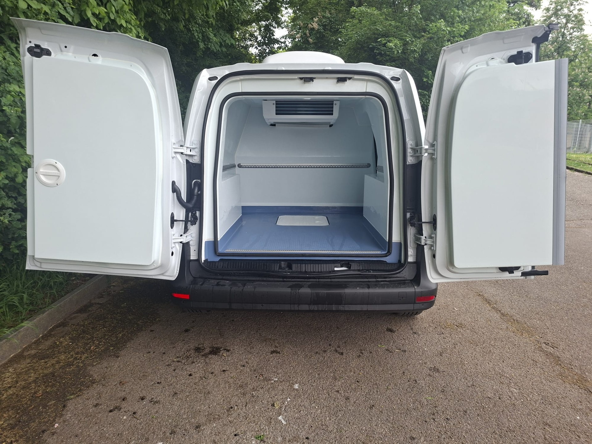 MERCEDES-BENZ eCitan 45kWh Base-image-5
