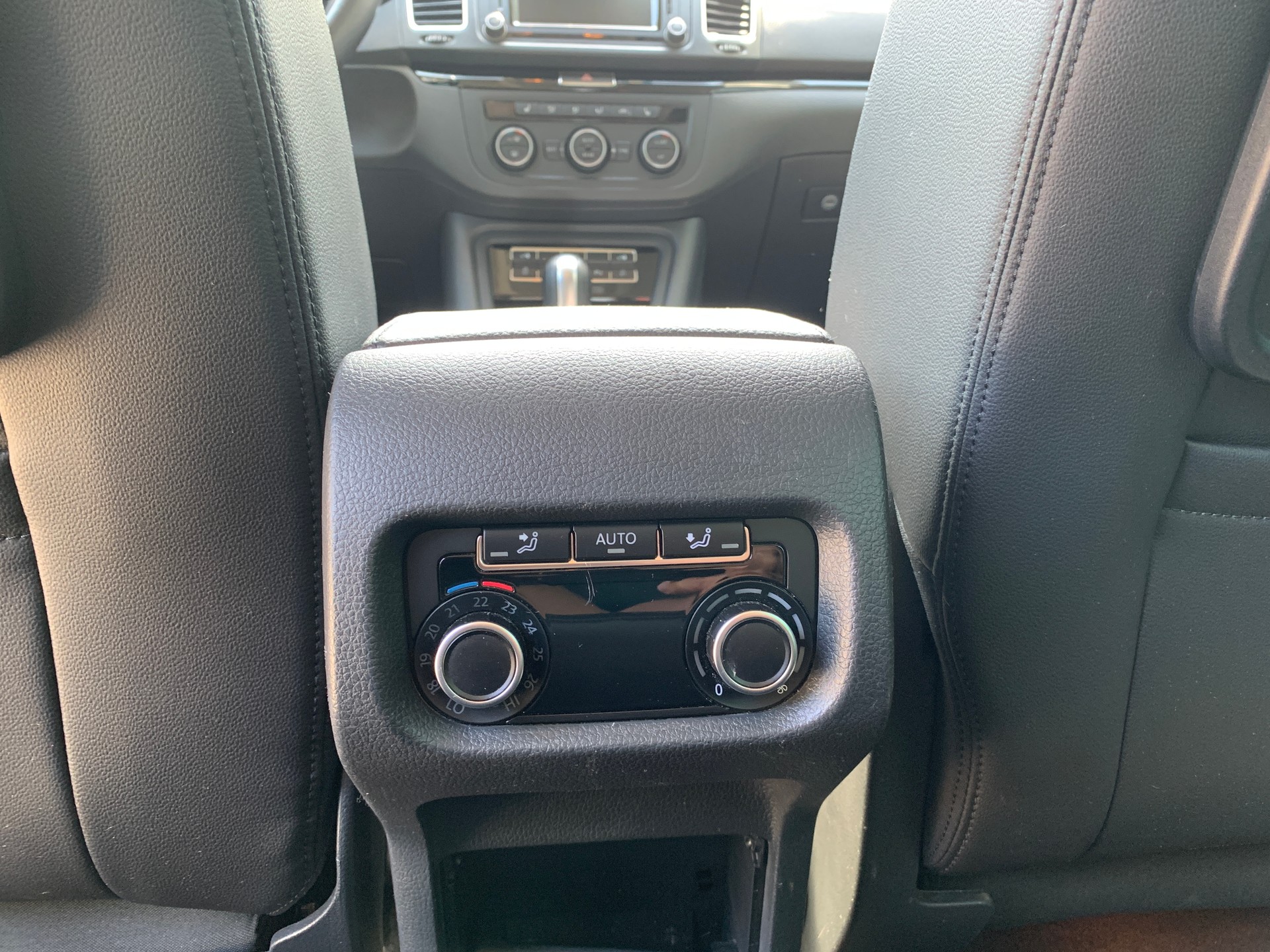 VW Sharan 2.0 TDI BMT Highline 4Motion DSG-image-16