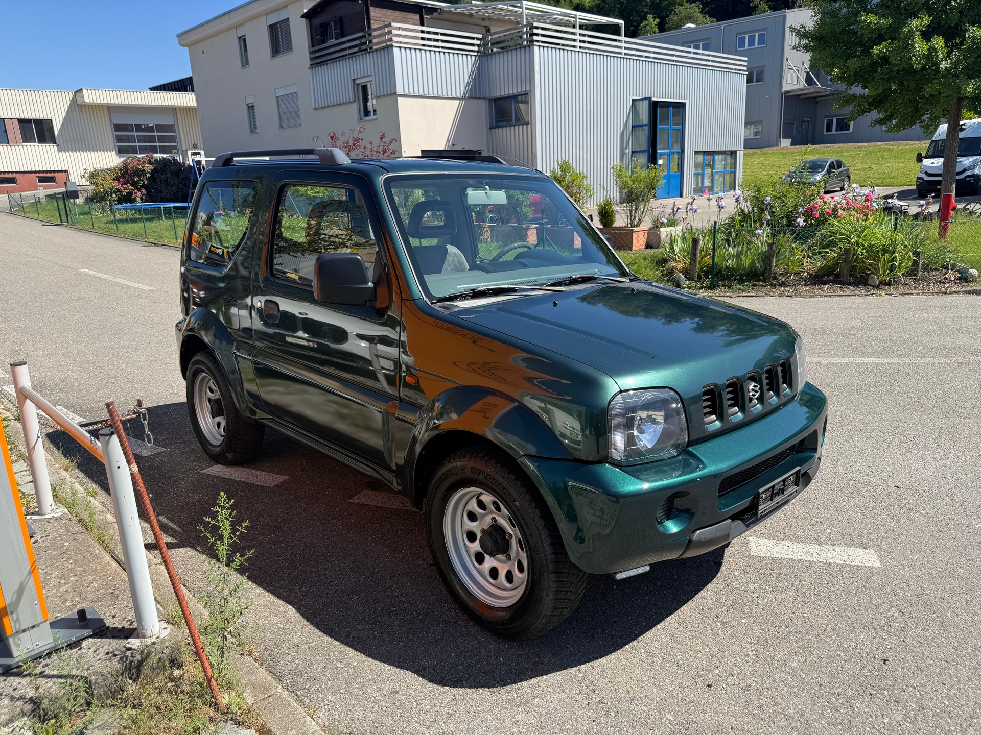 SUZUKI Jimny 1.3 16V JLX-image-1