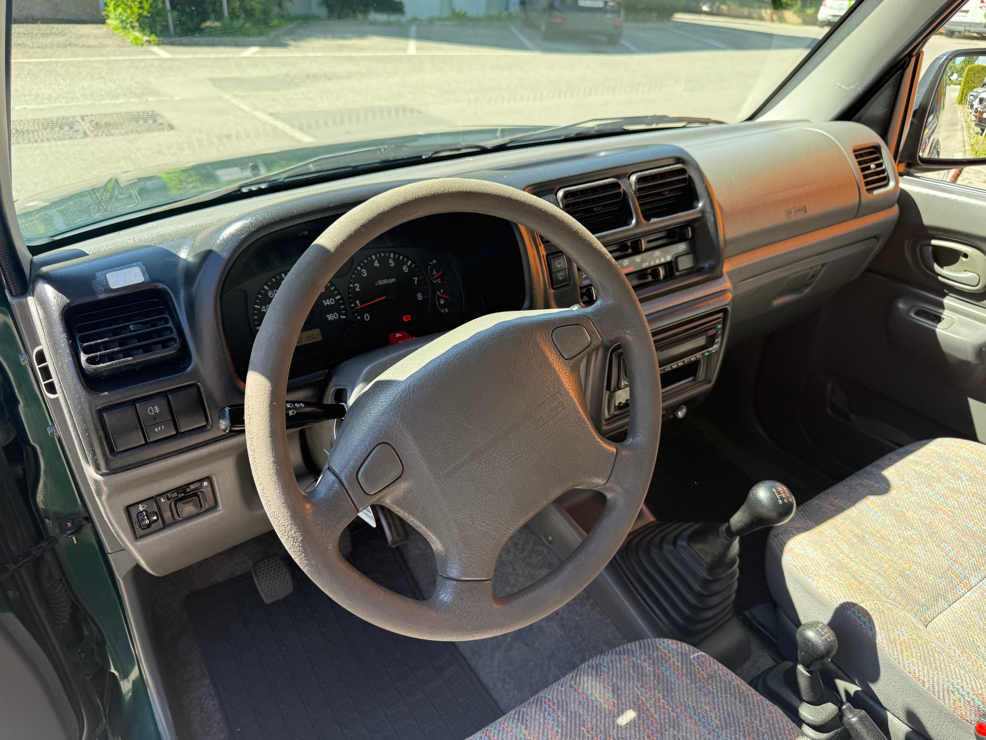SUZUKI Jimny 1.3 16V JLX-image-6