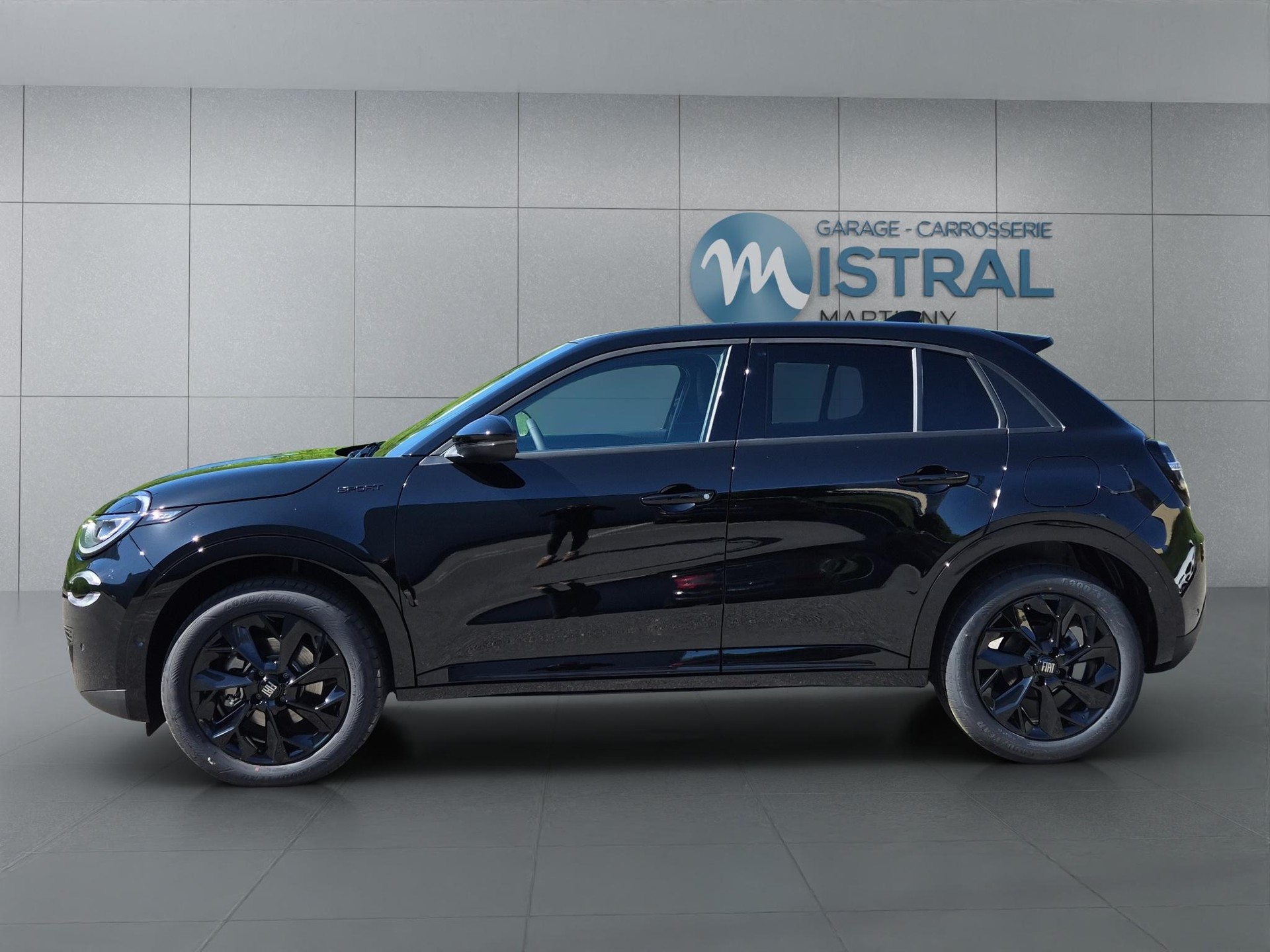 FIAT 600 1.2 Hybrid 145 Sport-showroom-element-1