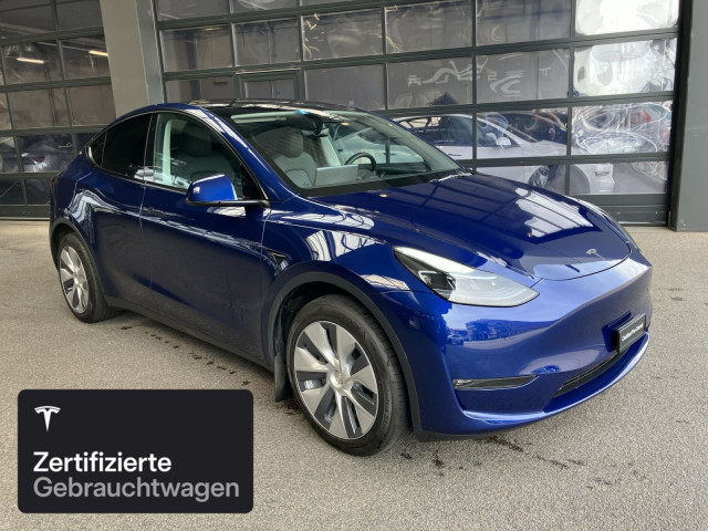 TESLA Model Y Long Range AWD-image-11