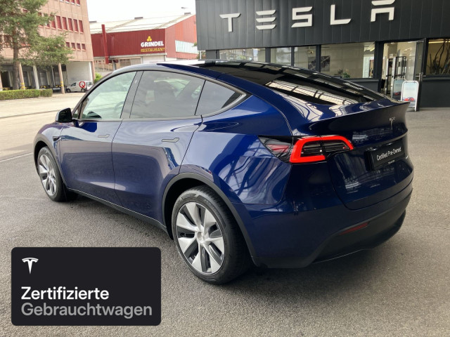 TESLA Model Y Long Range AWD-image-6