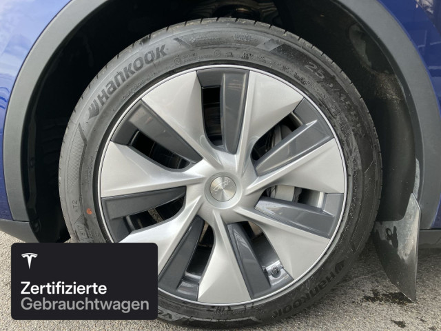 TESLA Model Y Long Range AWD-image-4