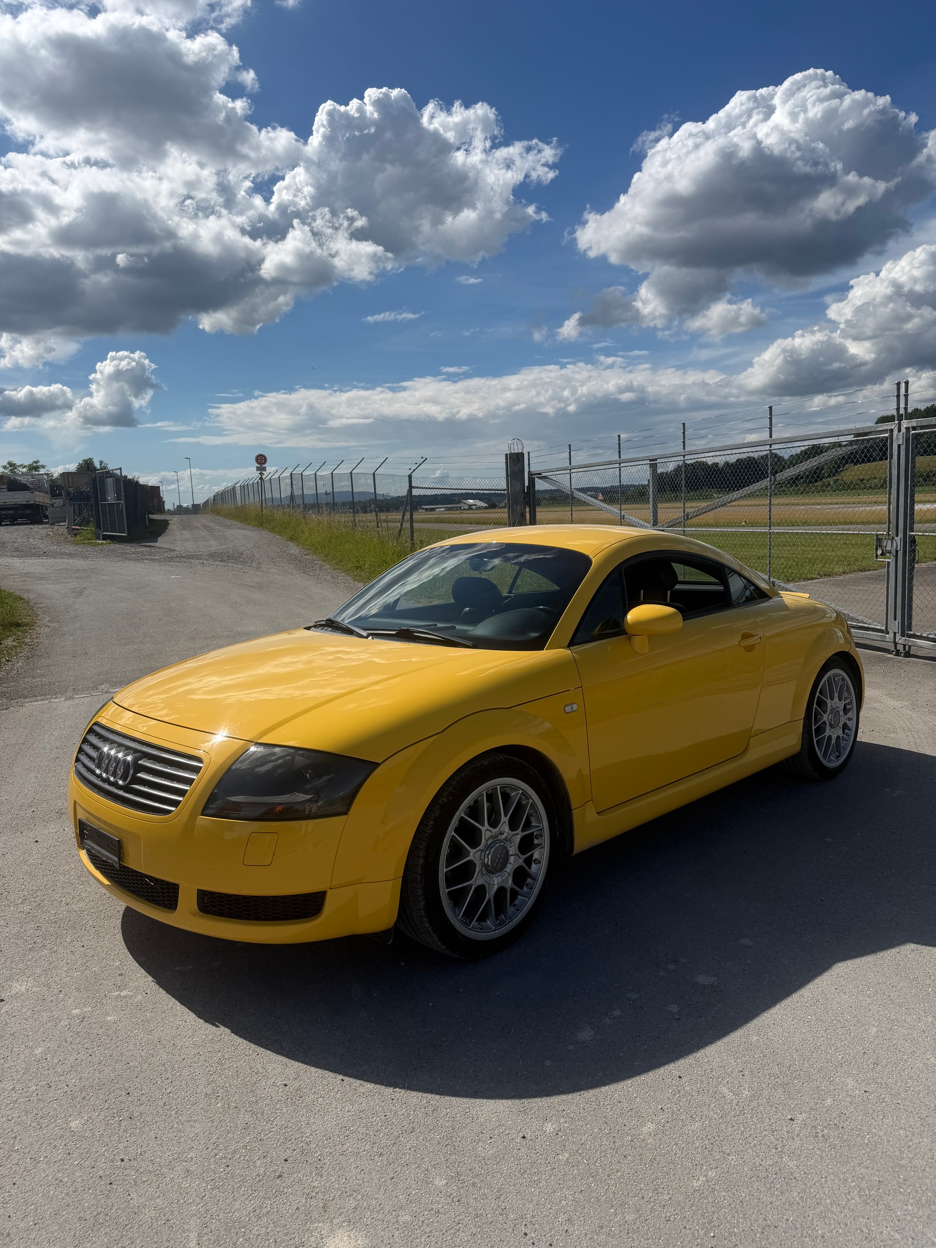 AUDI TT Coupé 1.8 T quattro-image-2