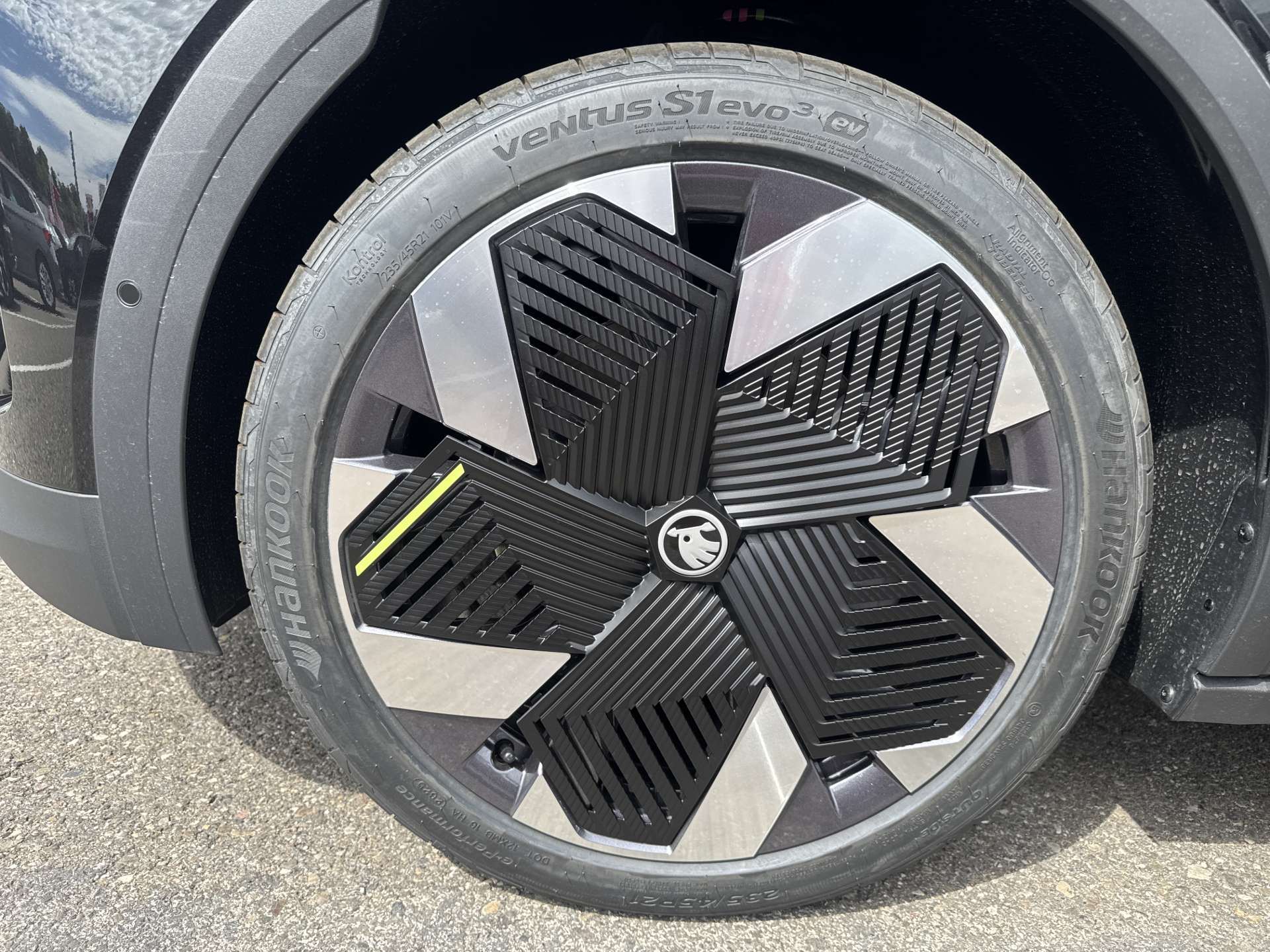 SKODA Elroq 85 RS 4x4 340PS Automat-image-8