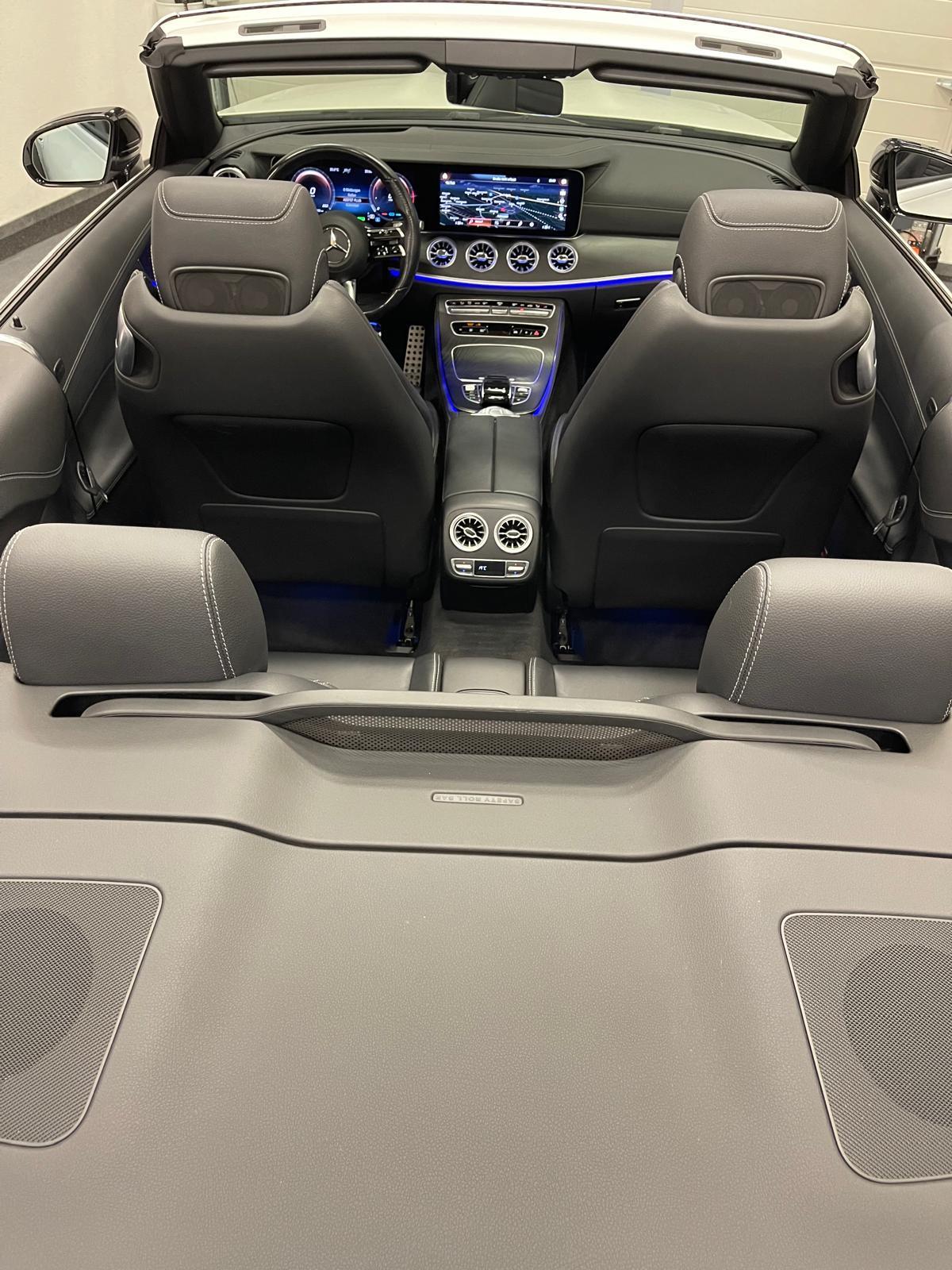 MERCEDES-BENZ E 450 AMG Line 4matic Cabriolet-image-15