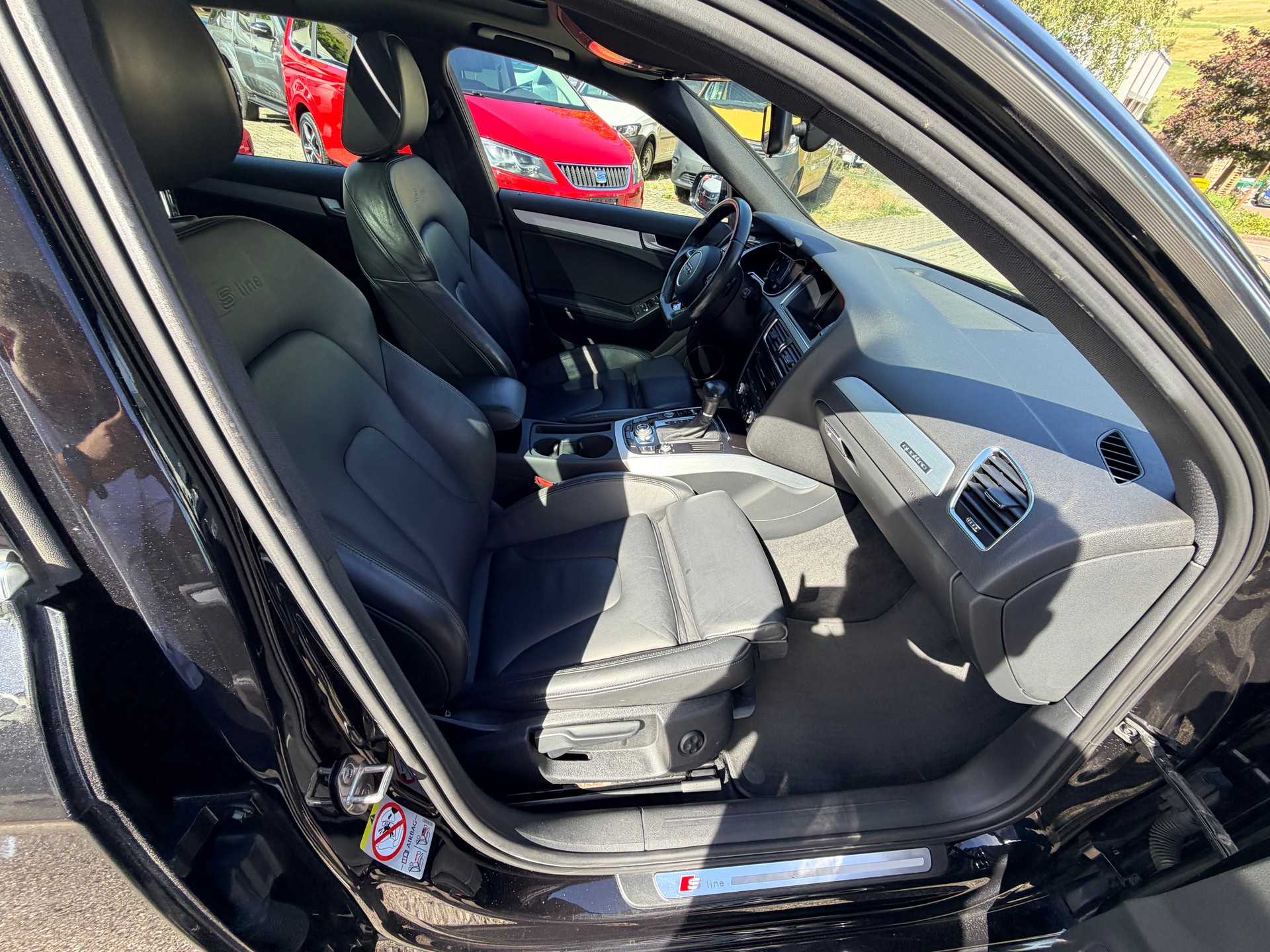 AUDI A4 Avant 2.0 TFSI quattro s-tronic-image-7