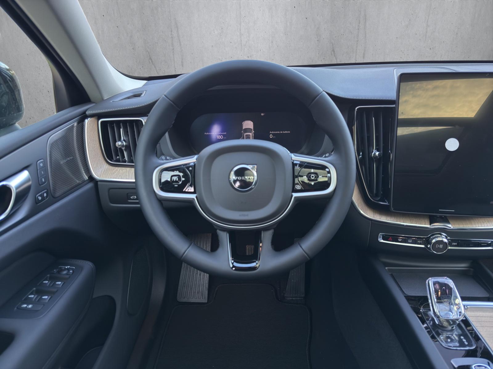 Image VOLVO XC60 XC60 T6 eAWD PluginHybrid Ultra Dark Geartronic