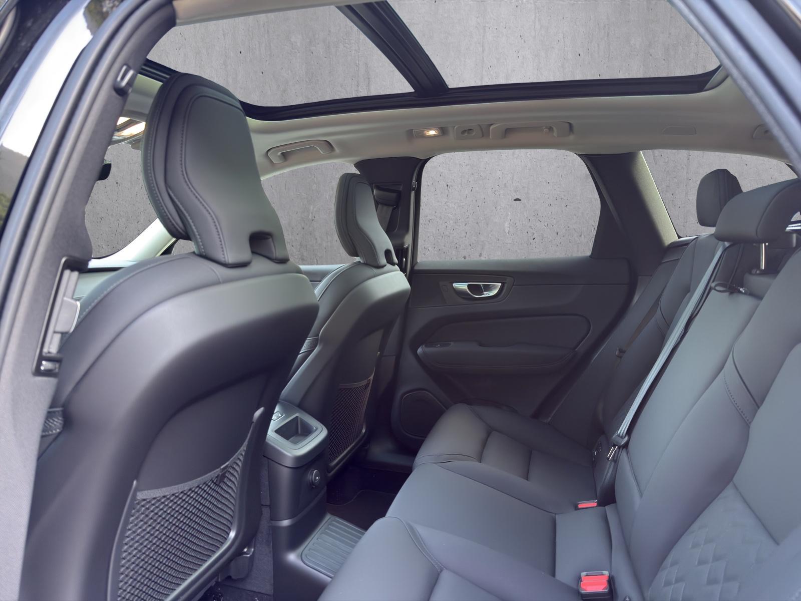 VOLVO XC60 T6 eAWD PluginHybrid Ultra Dark Geartronic-image-15
