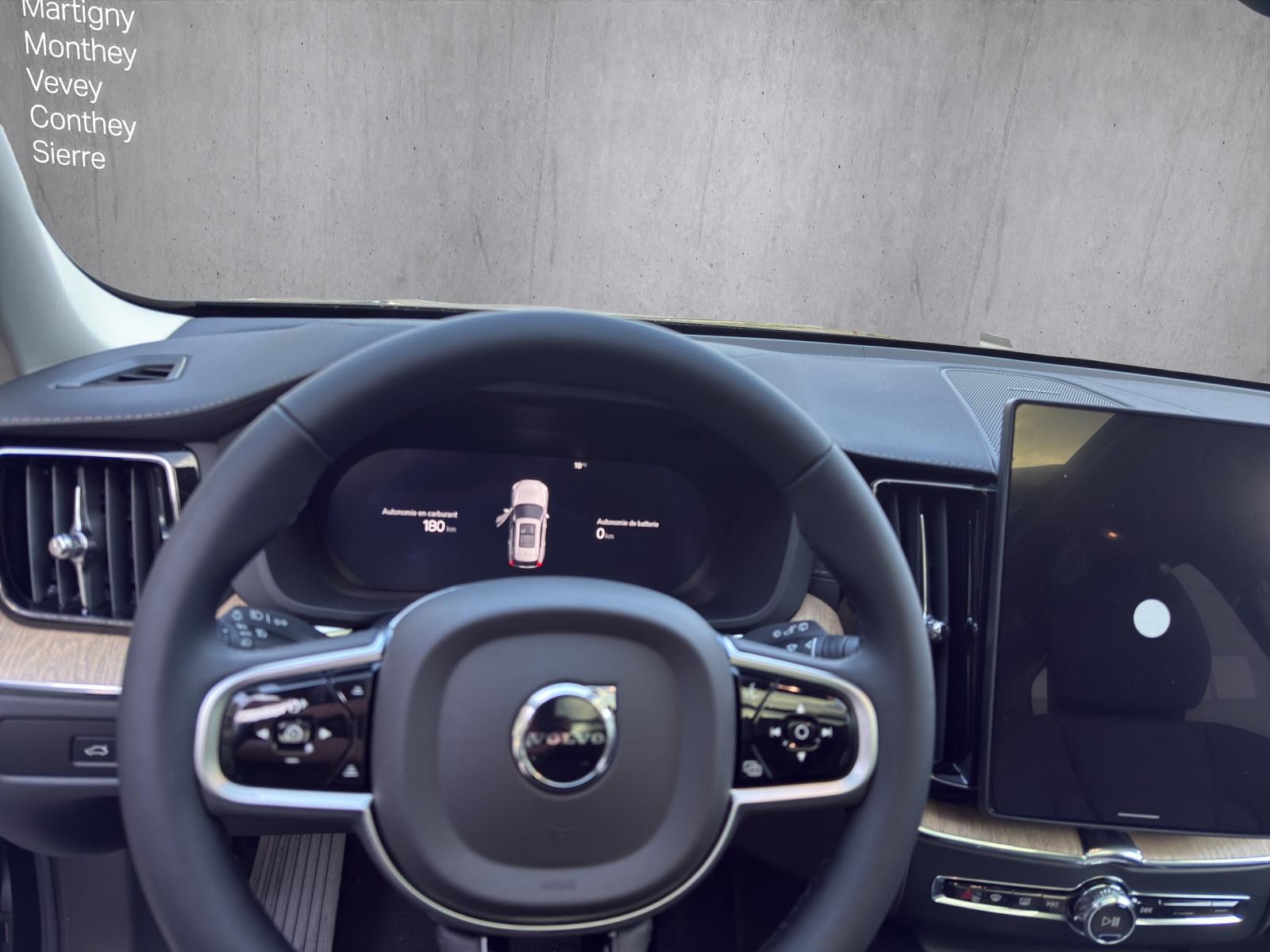 Image VOLVO XC60 XC60 T6 eAWD PluginHybrid Ultra Dark Geartronic