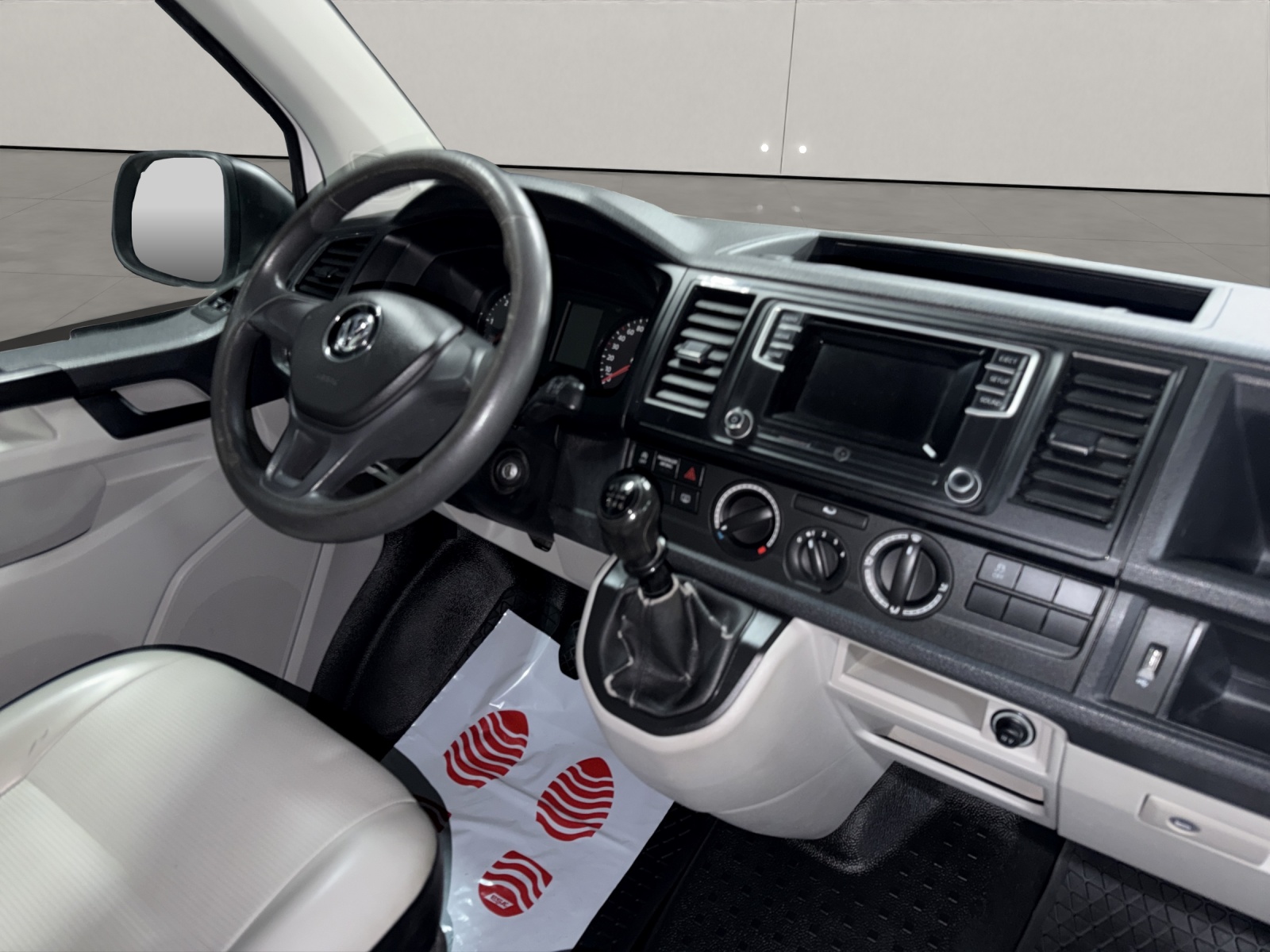 VW T6 2.0 TDI 4Motion ( Mit AHK / Sortimo Regale )-image-10