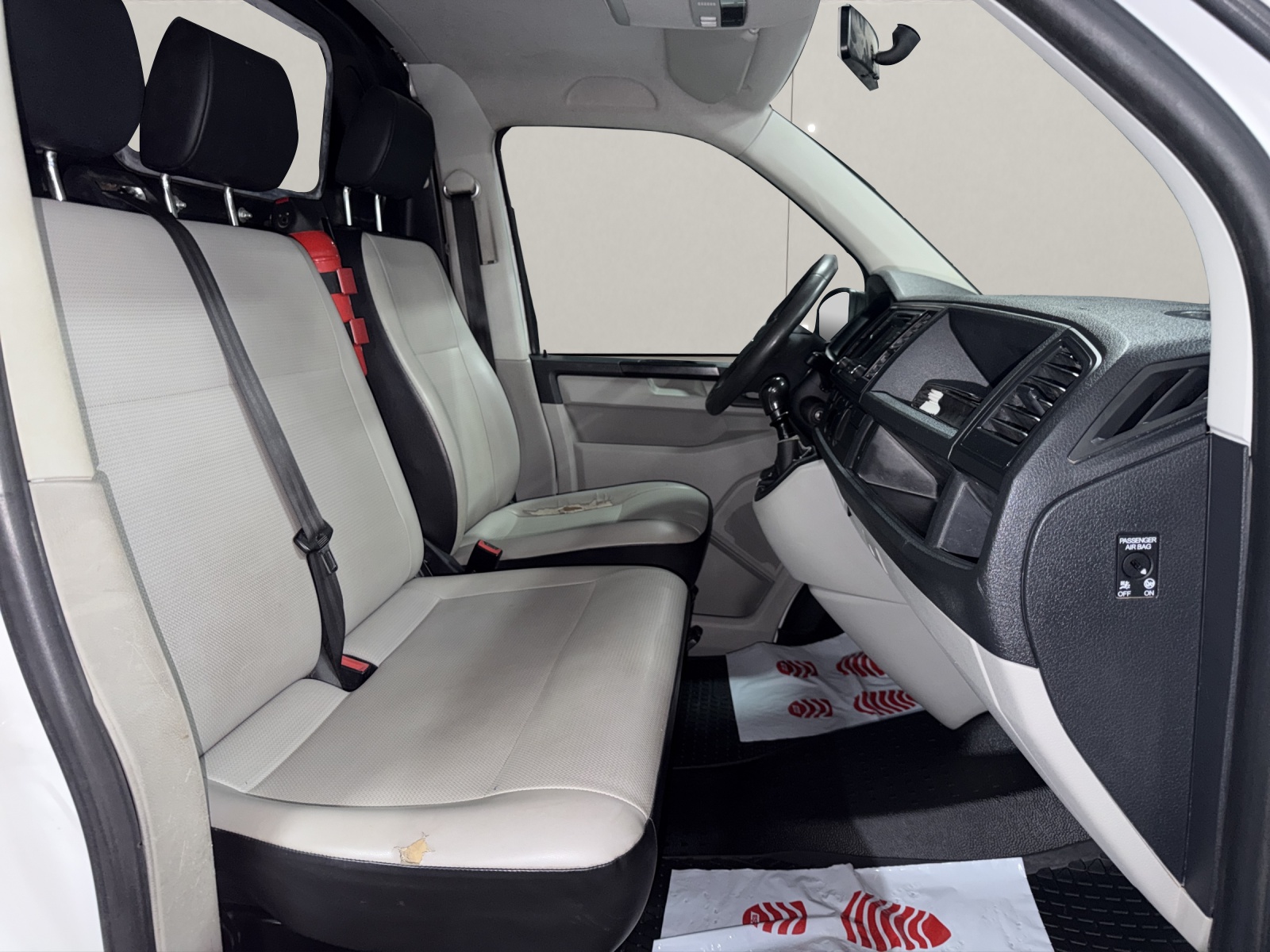 VW T6 2.0 TDI 4Motion ( Mit AHK / Sortimo Regale )-image-11