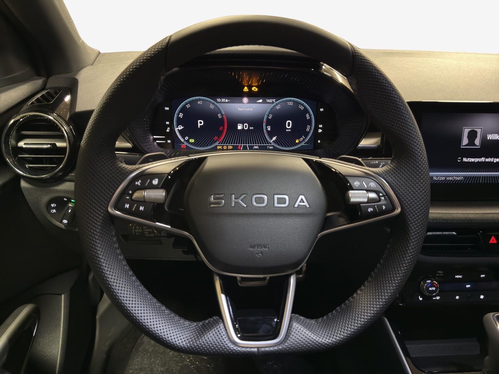 SKODA Fabia 1.0 TSI Dynamic DSG-image-9