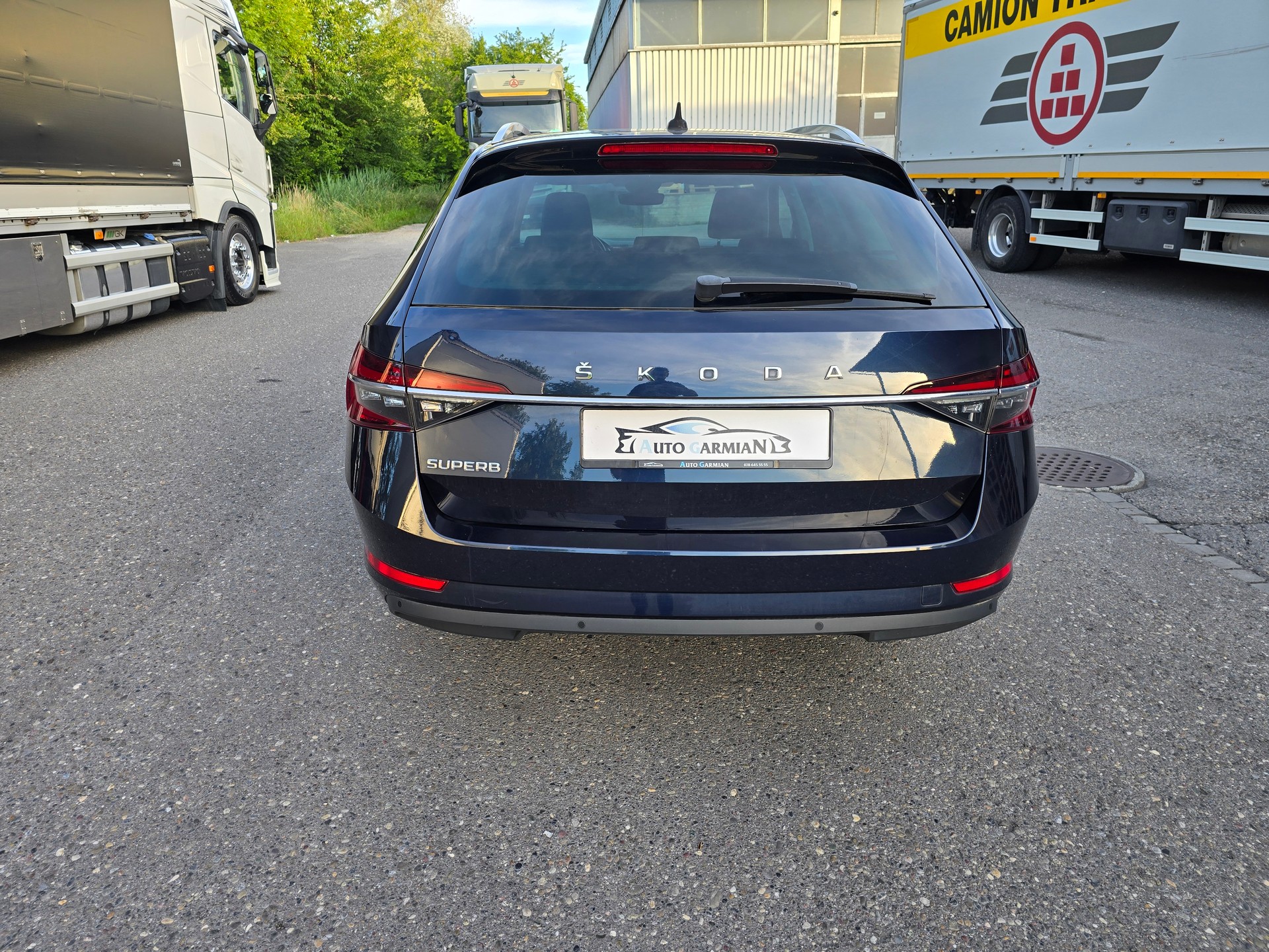 SKODA Superb Combi 2.0 TDi Style DSG-image-3