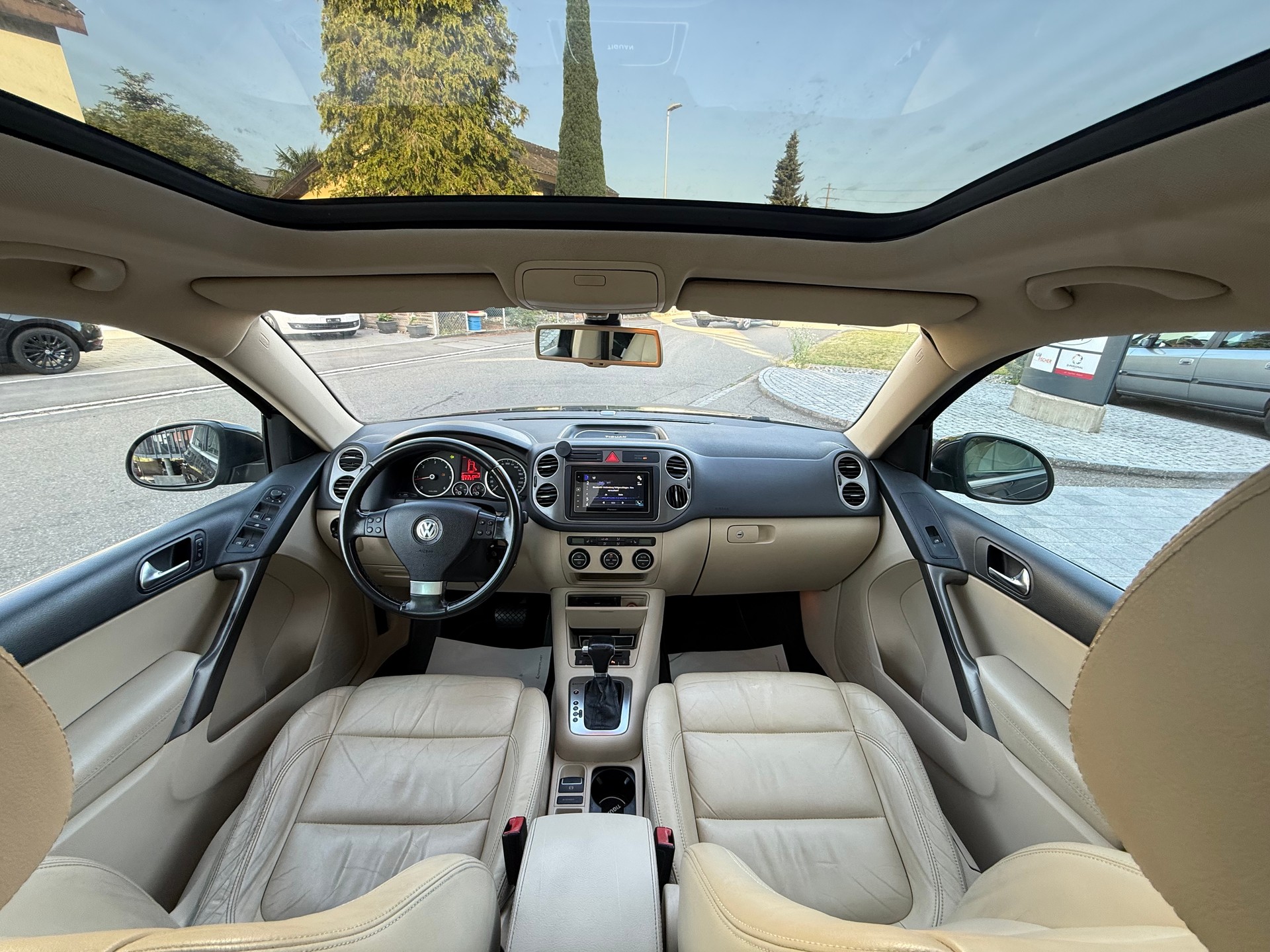 VW Tiguan 2.0 TDI Trend&Fun Tiptronic-image-5