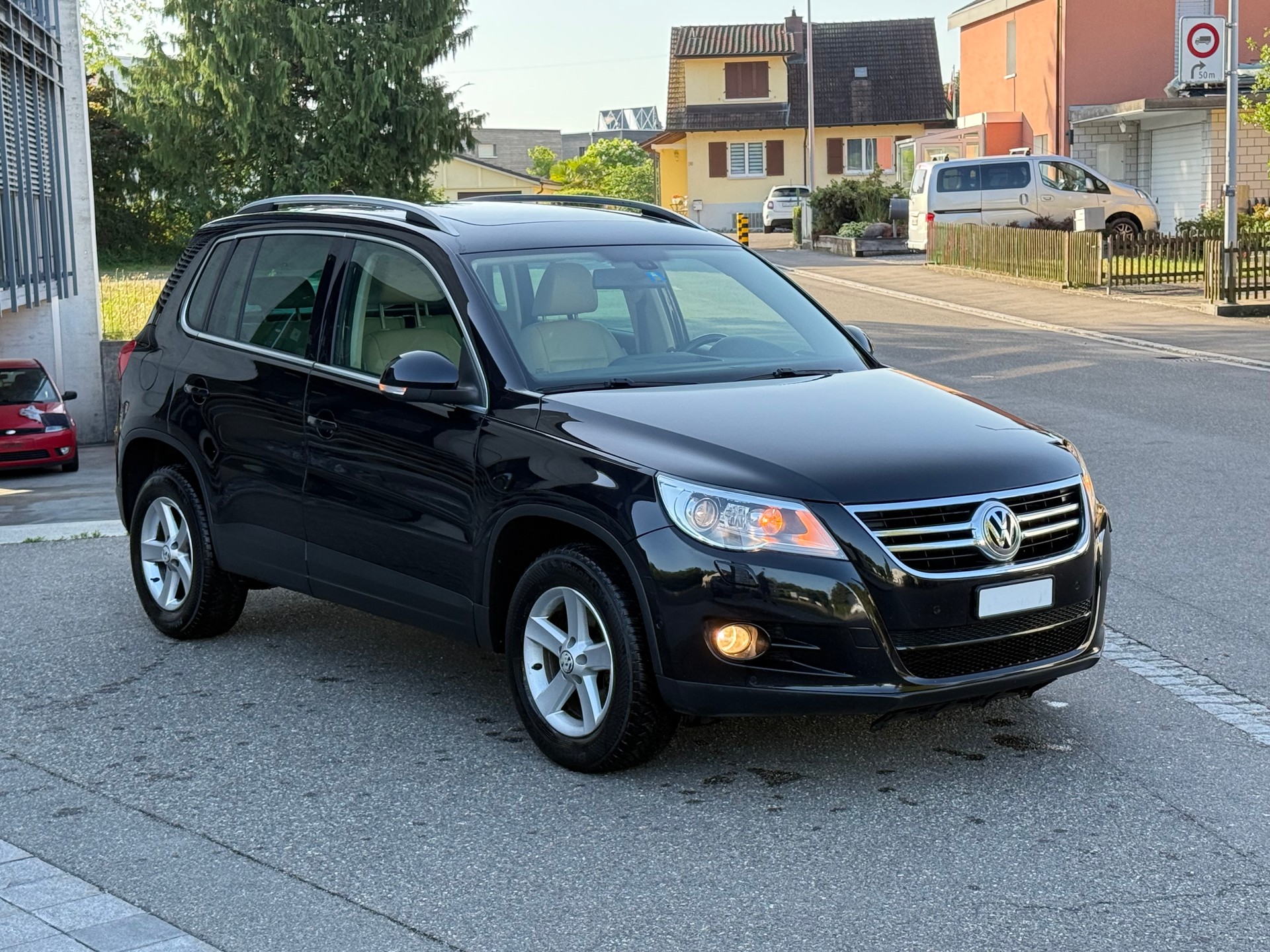 VW Tiguan 2.0 TDI Trend&Fun Tiptronic-image-3