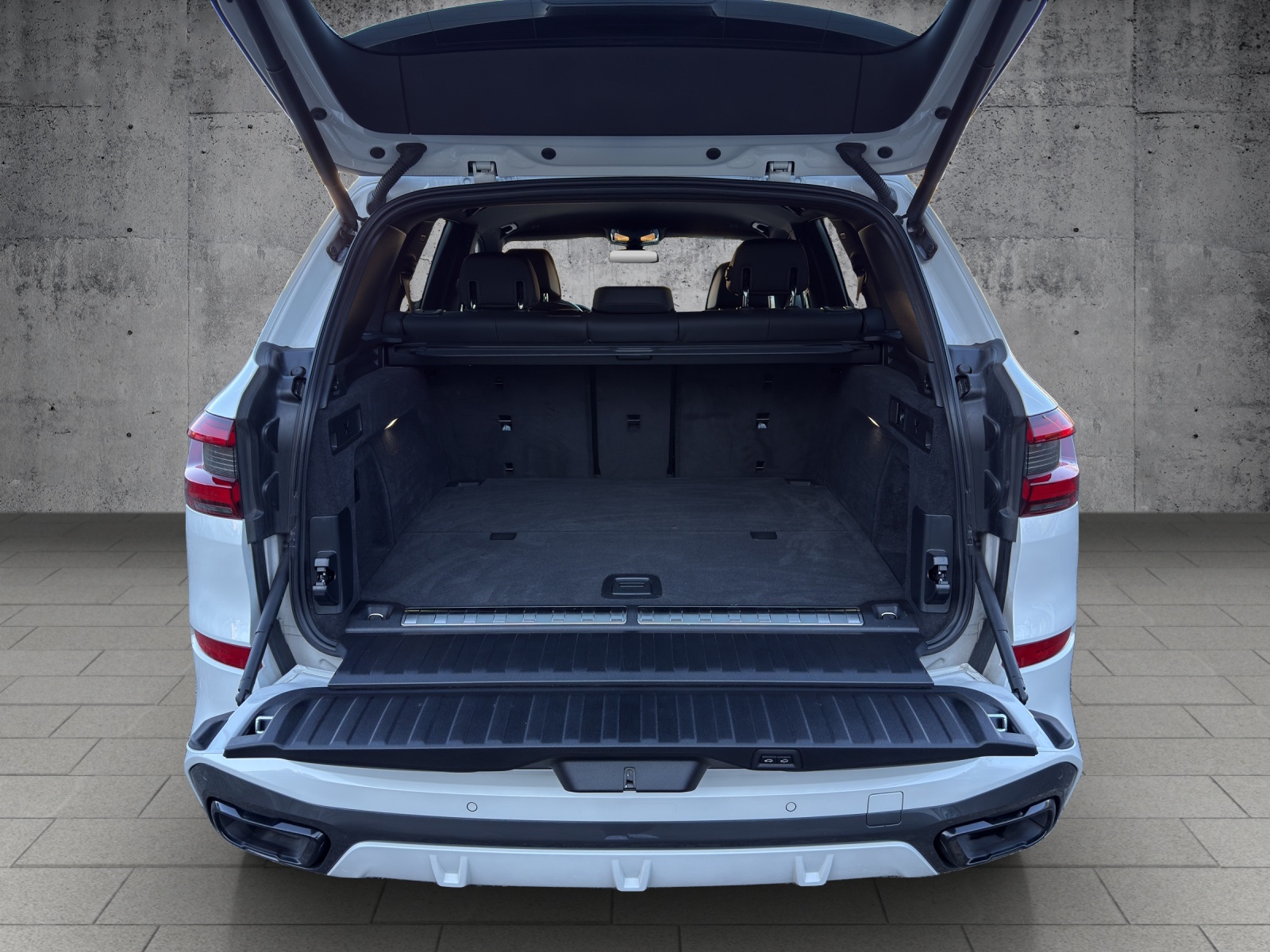 BMW X5 xDrive45e M Sport Steptronic Mineralweiss met.-image-18