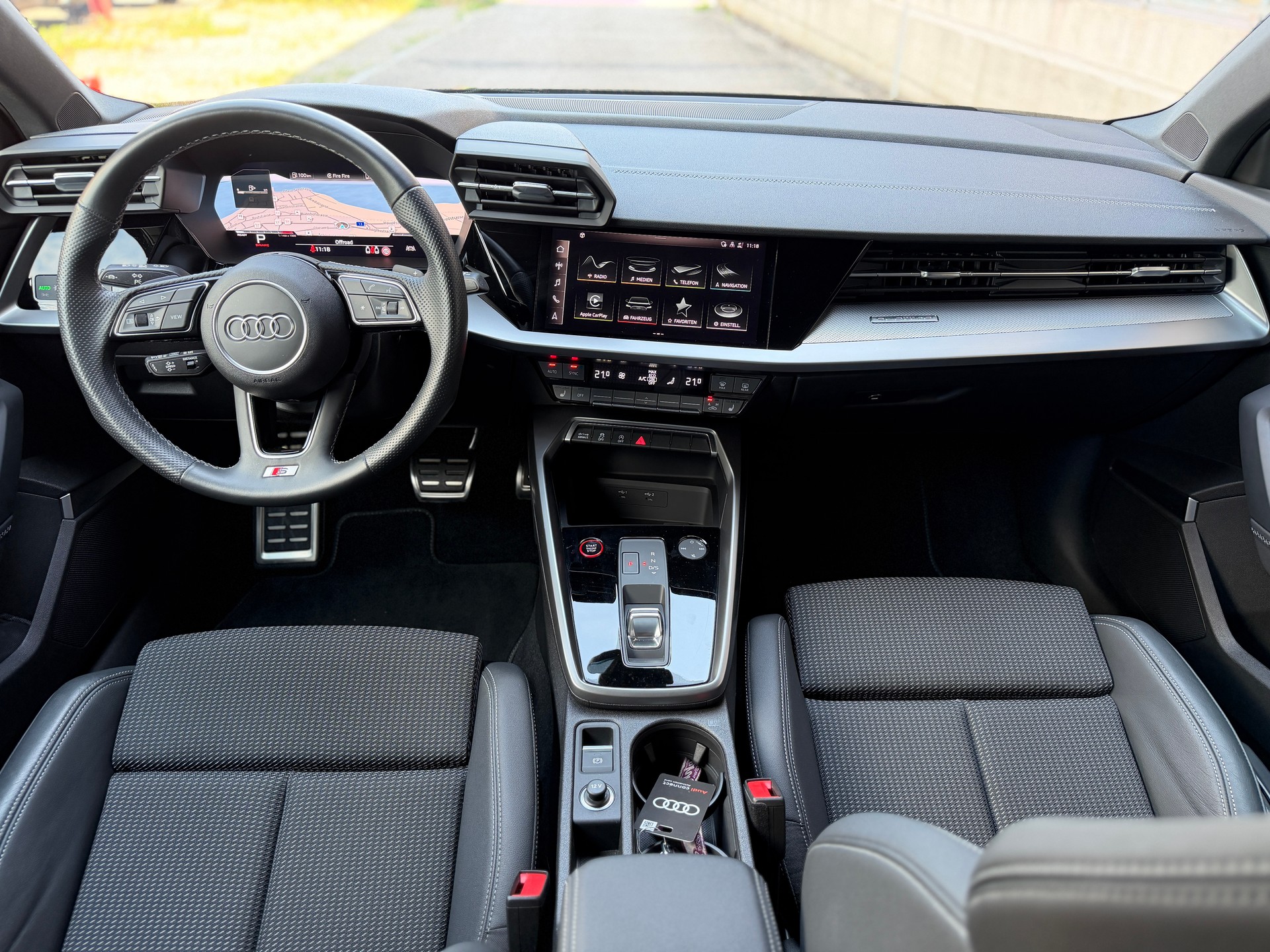 AUDI S3 Sportback 2.0 TFSI quattro S-tronic-image-8