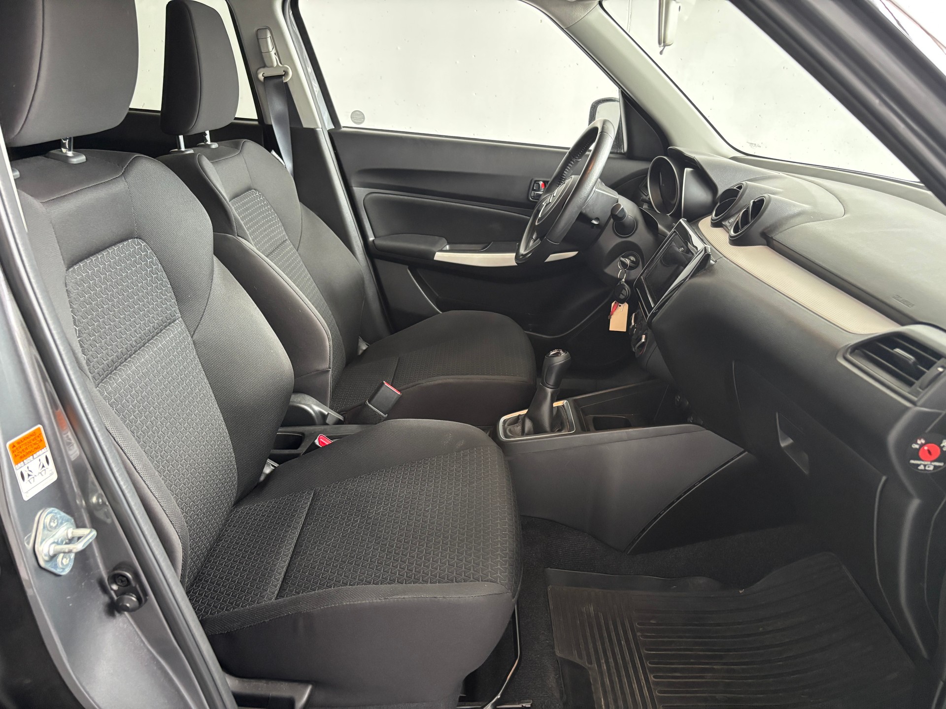 SUZUKI Swift 1.0 12V Compact+-image-9