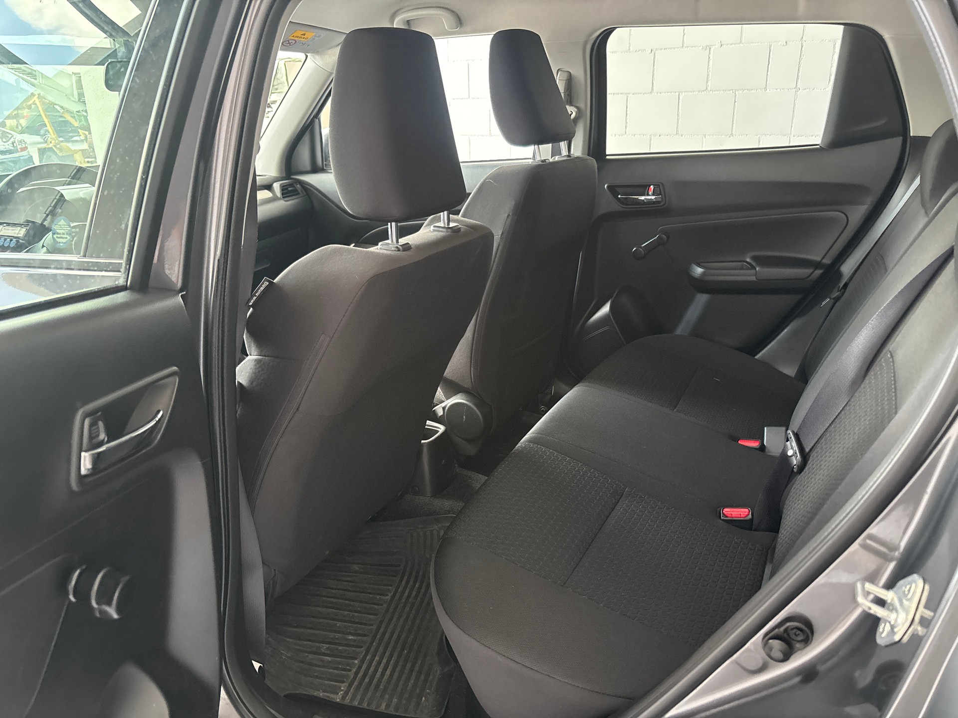 SUZUKI Swift 1.0 12V Compact+-image-10