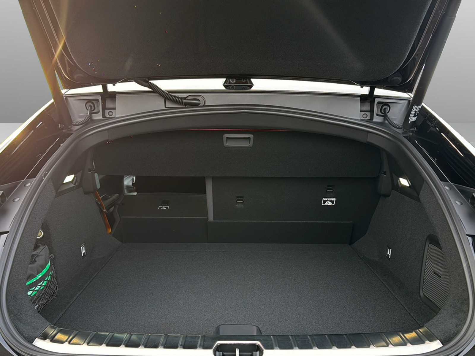 POLESTAR 4 Long Range Dual Motor-image-15