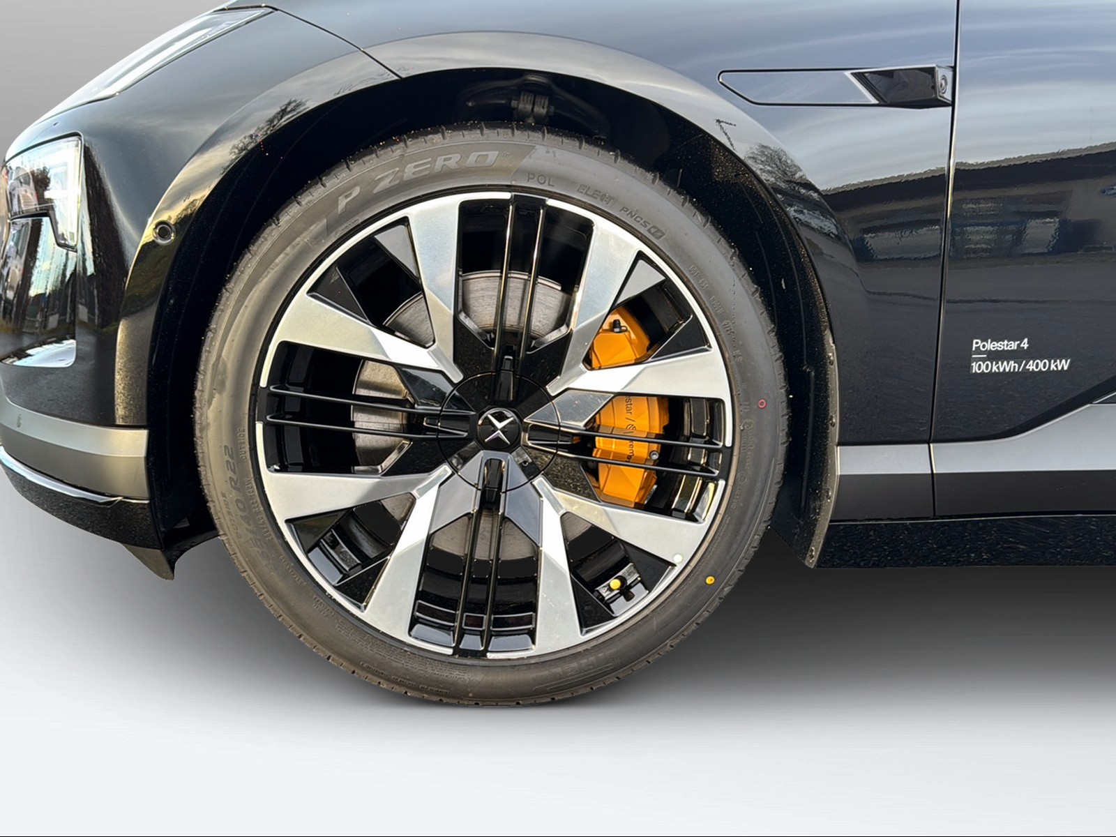 POLESTAR 4 Long Range Dual Motor-image-8