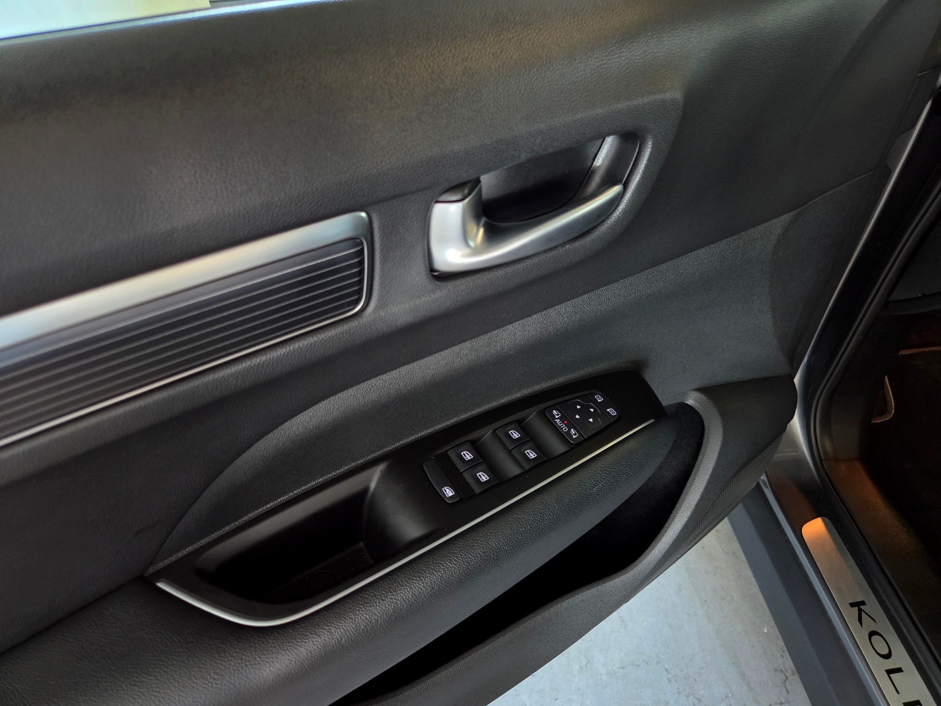 RENAULT Koleos 2.0 Blue dCi techno X-Tronic 4WD-image-18