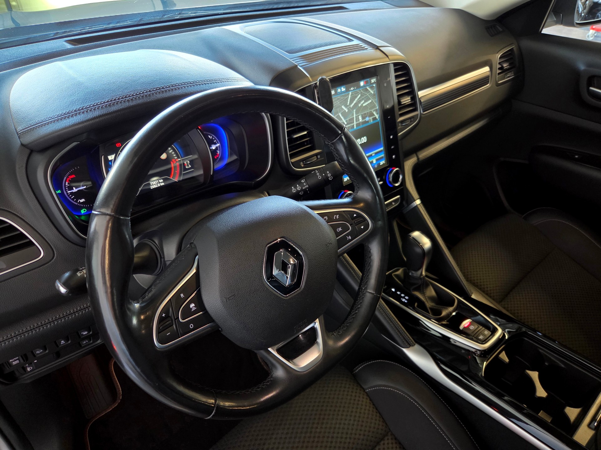 RENAULT Koleos 2.0 Blue dCi techno X-Tronic 4WD-image-11