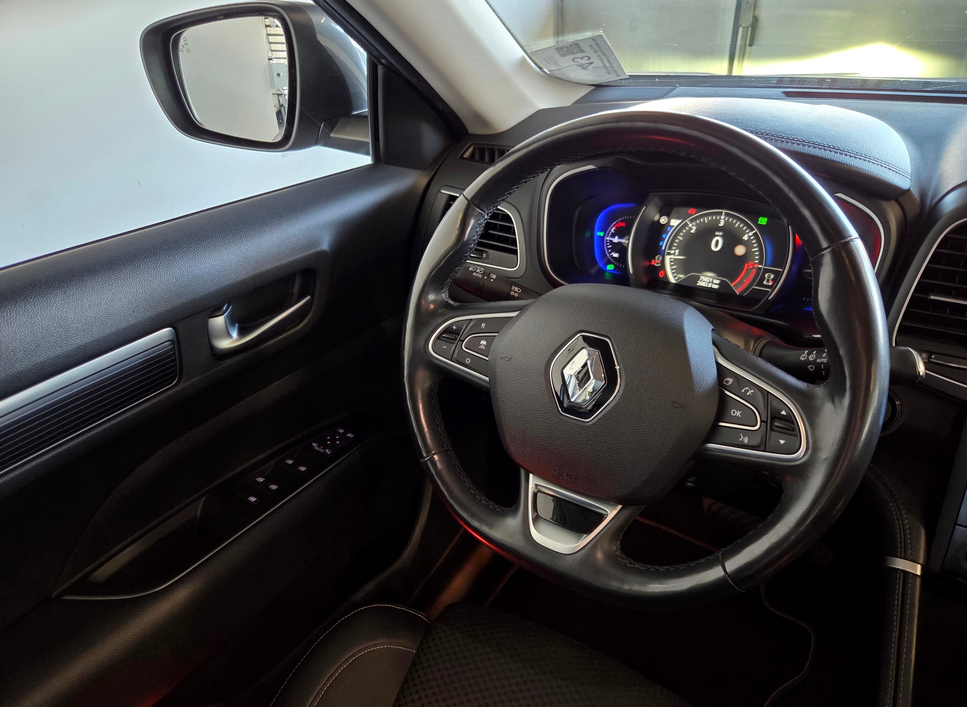 RENAULT Koleos 2.0 Blue dCi techno X-Tronic 4WD-image-17