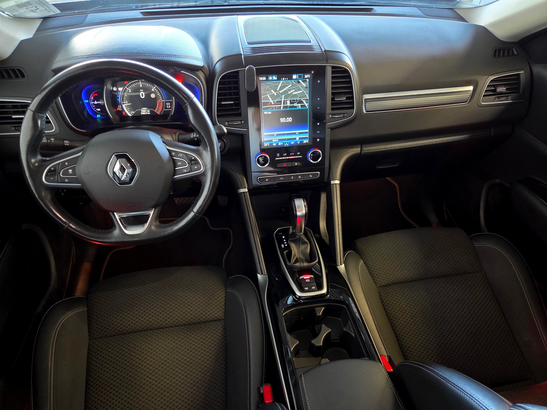 RENAULT Koleos 2.0 Blue dCi techno X-Tronic 4WD-image-6