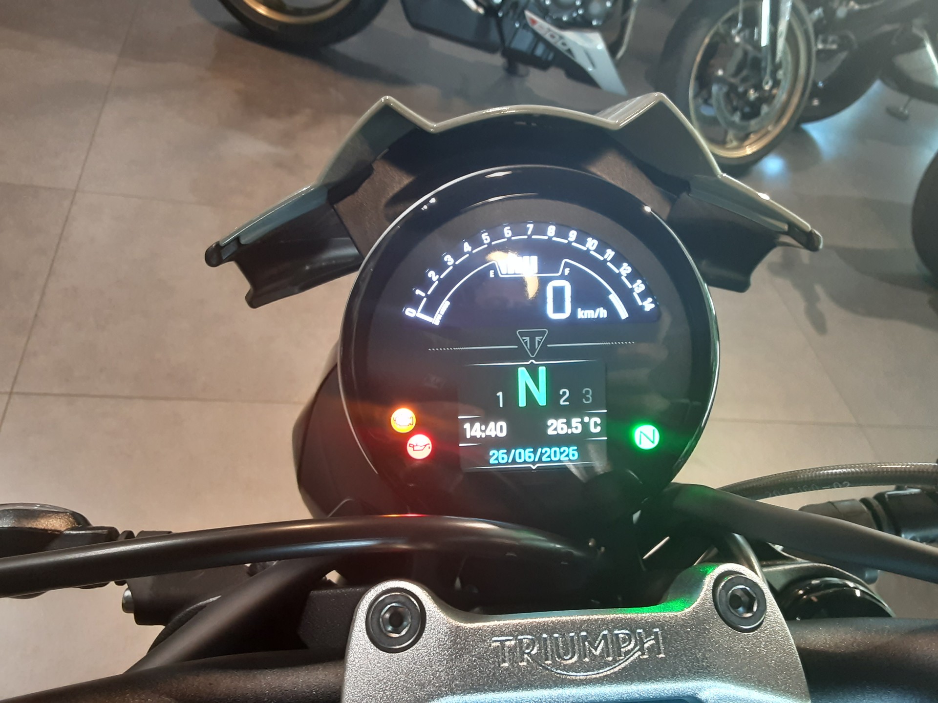 TRIUMPH 660-image-6