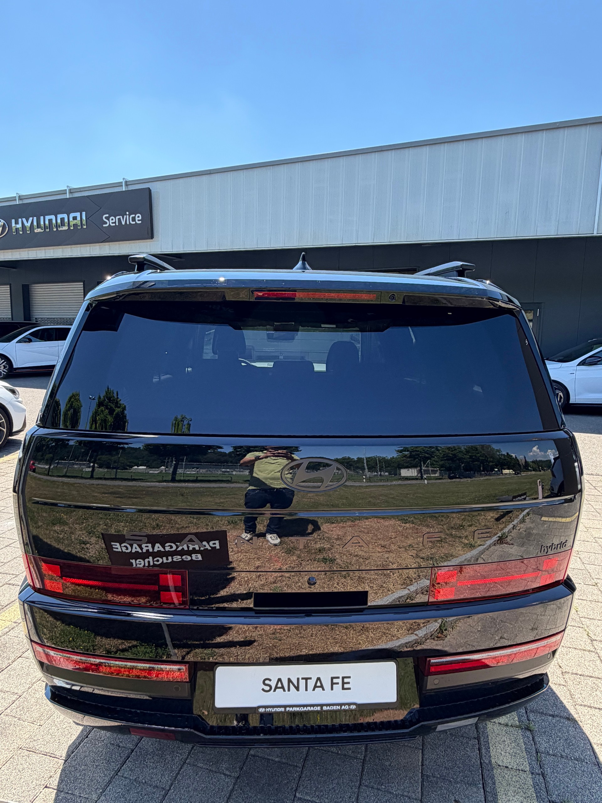HYUNDAI Santa Fe 1.6 T-GDi HEV Calligraphy Swiss Ed. 4WD Automatic-image-2